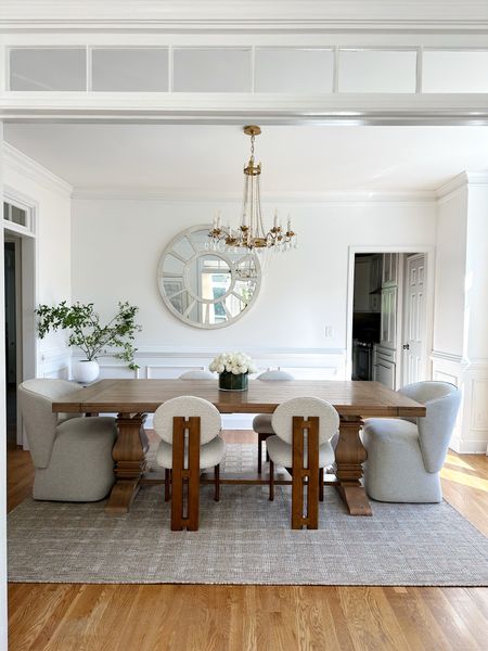 Dining room rug loloi Amber Lewis, modern organic dining chairs boucle chandelier

#LTKHome