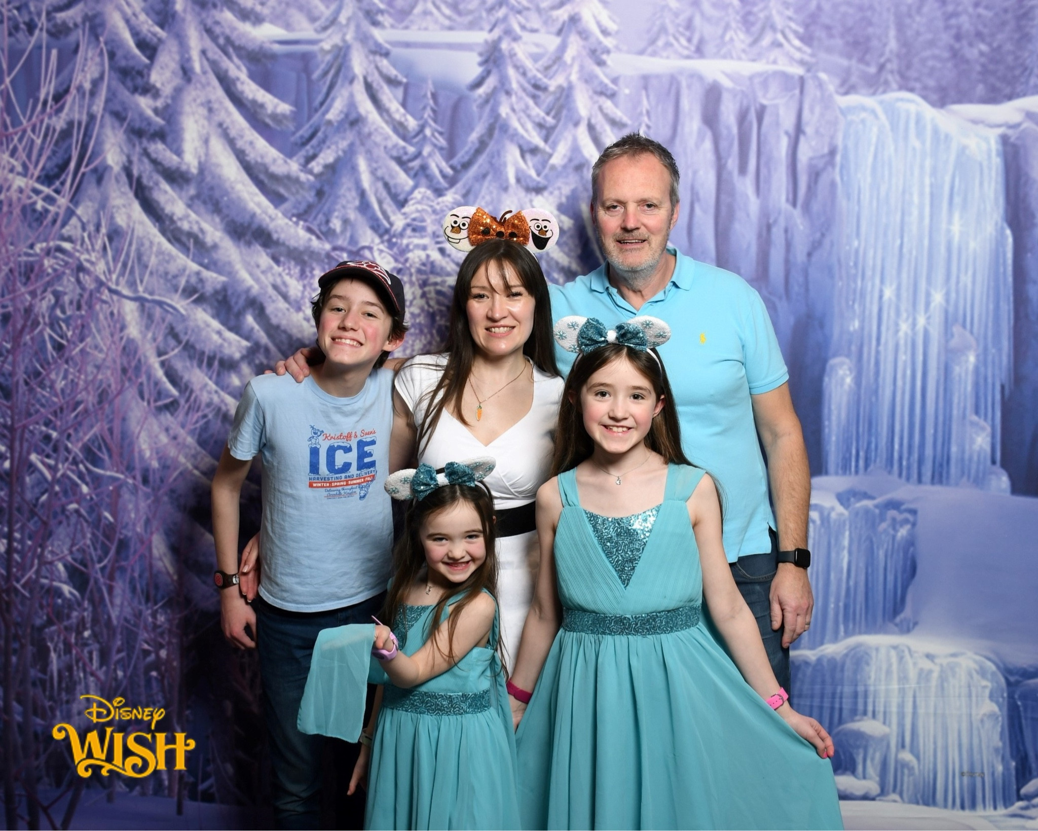 Olaf & Elsa Disneybound outfits for Arendelle dining on board the Disney Wish cruise 🚢 

#LTKtravel #LTKfamily #LTKsummer