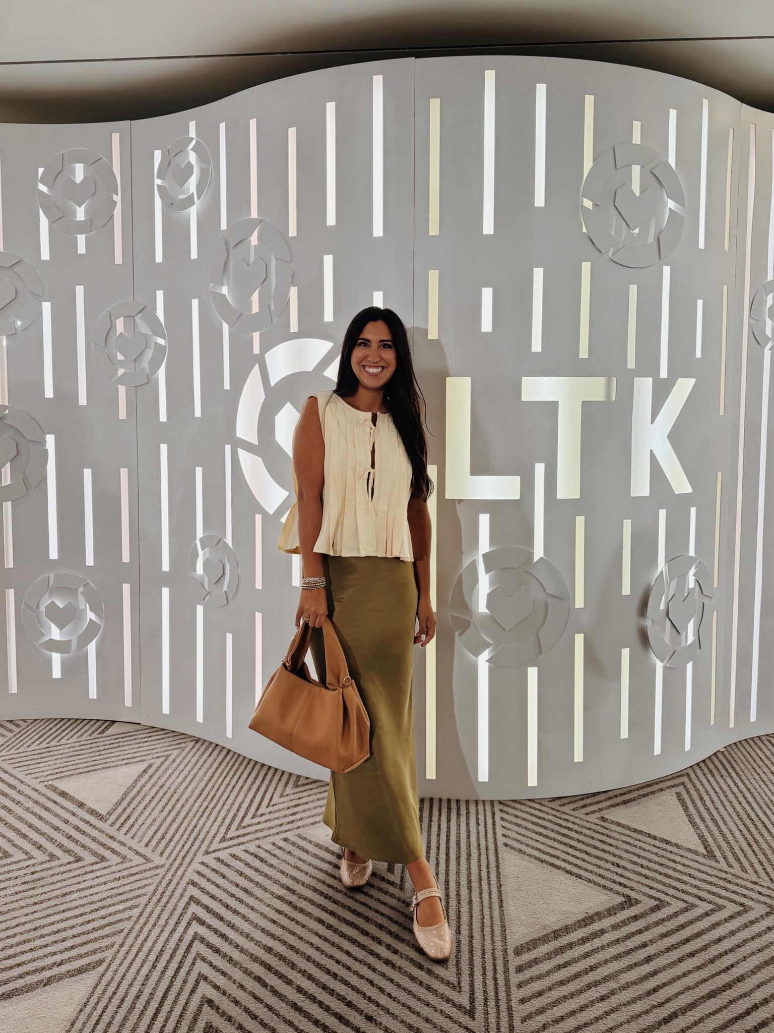 Affordable outfit for LTKCon! Living in slip skirts this fall and can you believe the top, purse and shoes are all amazon?!

#LTKCon #LTKFindsUnder50 #LTKWorkwear