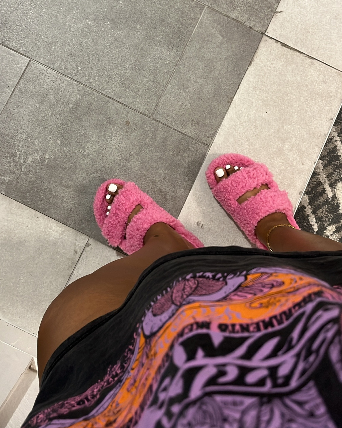 No more chipped polish and no 2 week commitment or costly sets like nails. Yes these are press ons! 