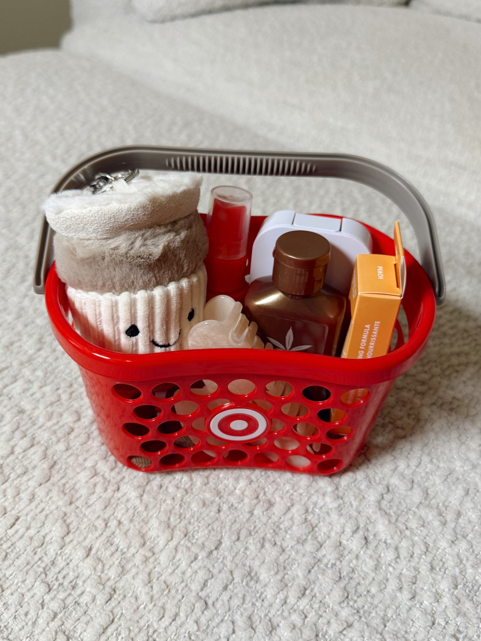 How cute is this! Honestly have no idea what to use it for but it would be an adorable little gift or stocking stuffer idea 😍 I would be over the moon to get a mini target shopping basket as a gift lol and the cute jelly cat to go coffee bag charm and some mini beauty products
Touchland sanitizer 
Custom claw clip

#LTKFindsUnder50 #LTKParties #LTKBeauty