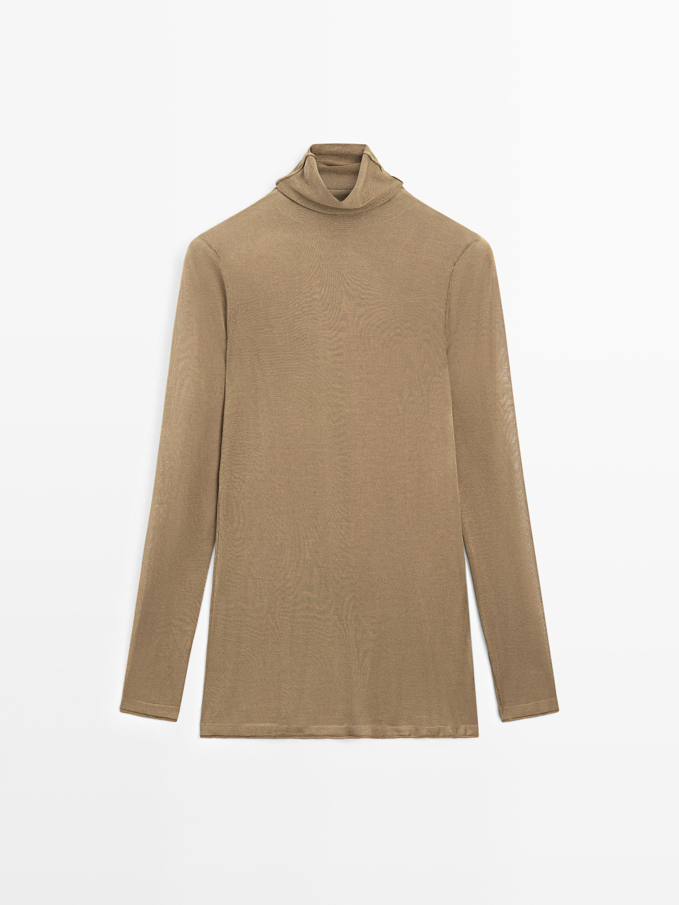 Extrafeiner Strickpullover aus 100 %  Seide mit Rollkragen - LIMITED | Massimo Dutti DE