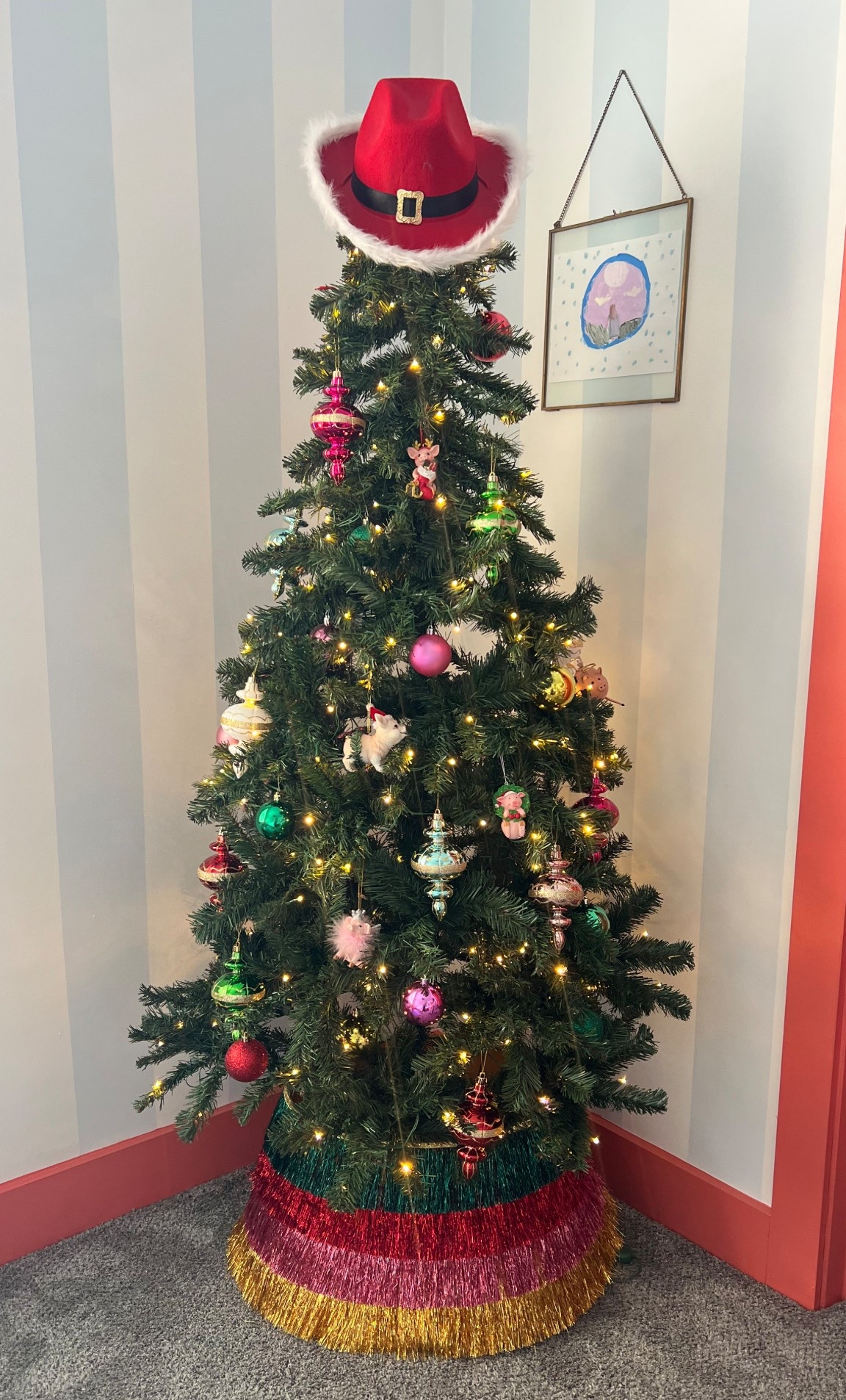 We had to replace Piper’s tree this year and this one was SUCH a steal! 🎄

#LTKHoliday #LTKSaleAlert #LTKHome