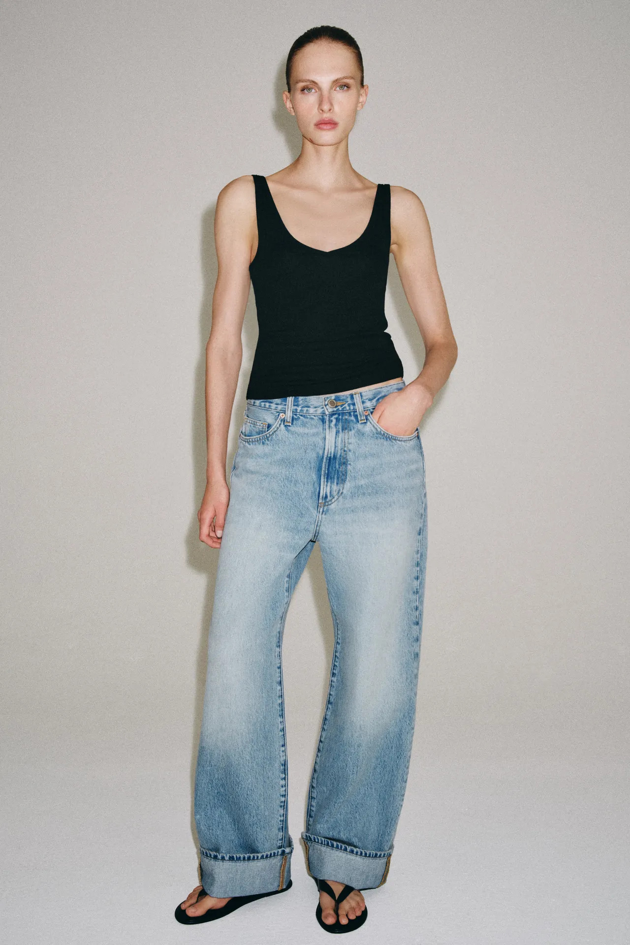 DescriptionColorContentsMeasurements | Zara US