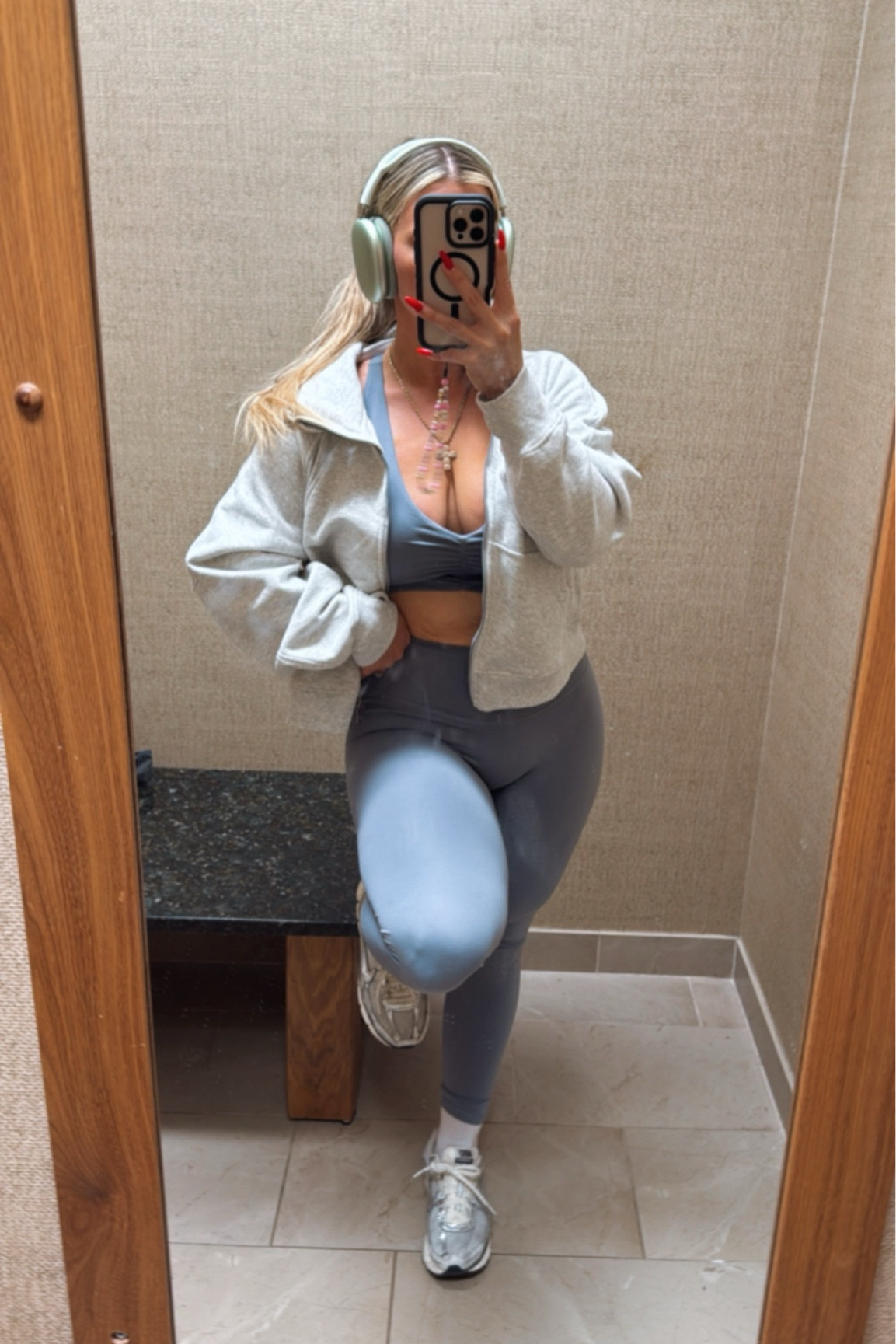 Gym girlie 🫶🏼

#LTKMidsize #LTKFindsUnder50 #LTKFitness