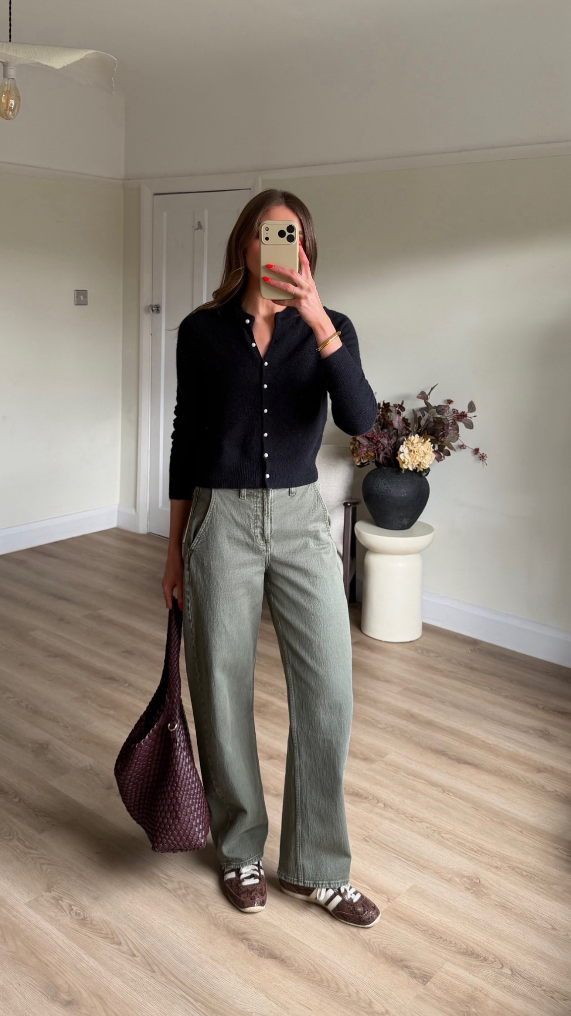 Up to 40% off everything at Abercrombie & use: AFEMILY for an extra 15% off
Small in the black cardigan
25 Long in the olive barrel leg high rise jeans, I’m 5ft 6

Ad. @abercrombie #abercrombiepartner
27/3/26-30/3/26 in UK and Europe. Excludes clearance and gift cards. See details online.
