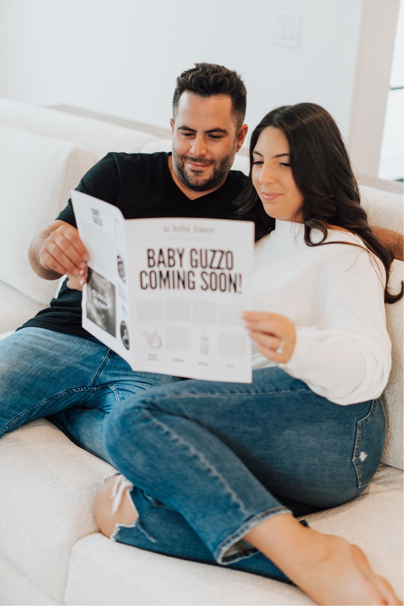 Pregnancy announcement 🤰🏻
Amazon sweater is one size and so comfortable! 
#pregnancyannouncementphotos #pregnancyannouncmentoutfit #pregnancyannouncementinspo 


#LTKbump #LTKfindsunder50 #LTKbaby