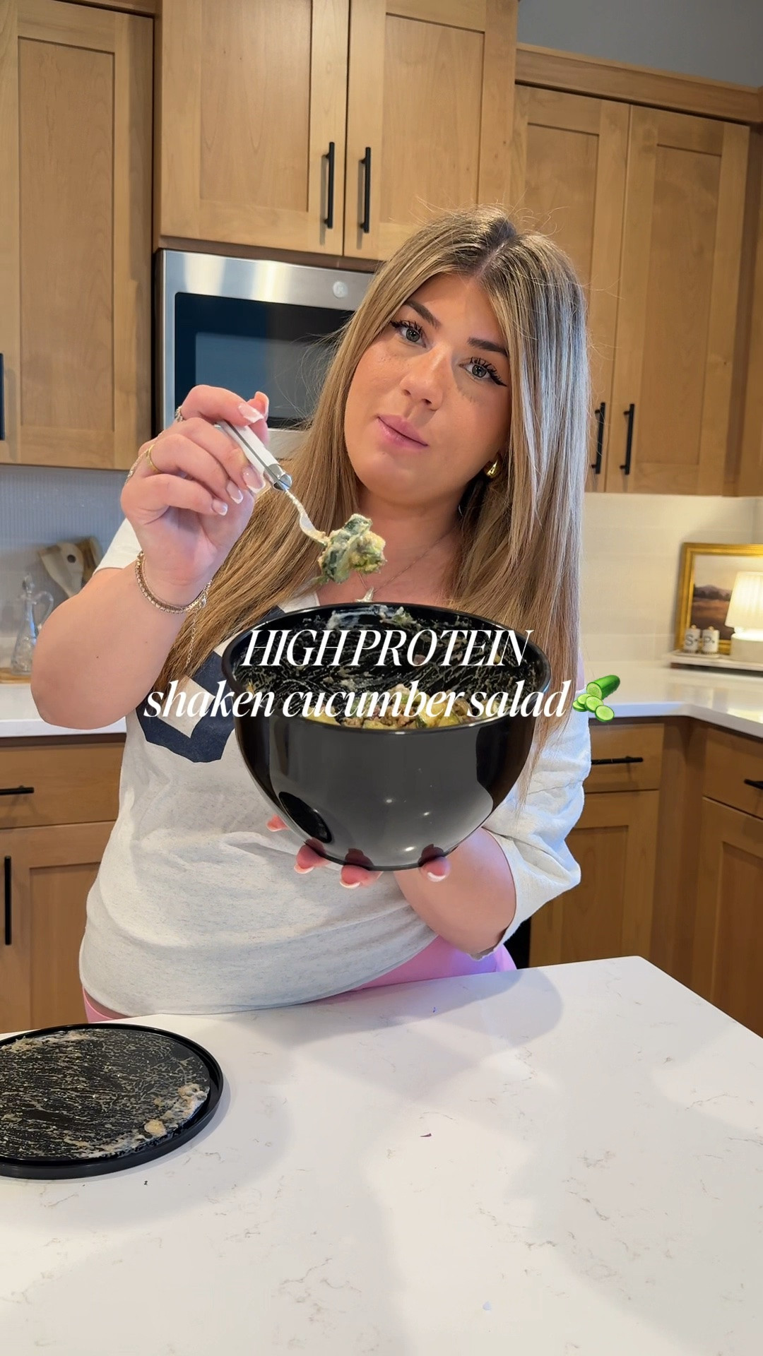 Love these shaker bowls for my salads 🫜 #cooking #shakerbowls #kitchenmisthaves