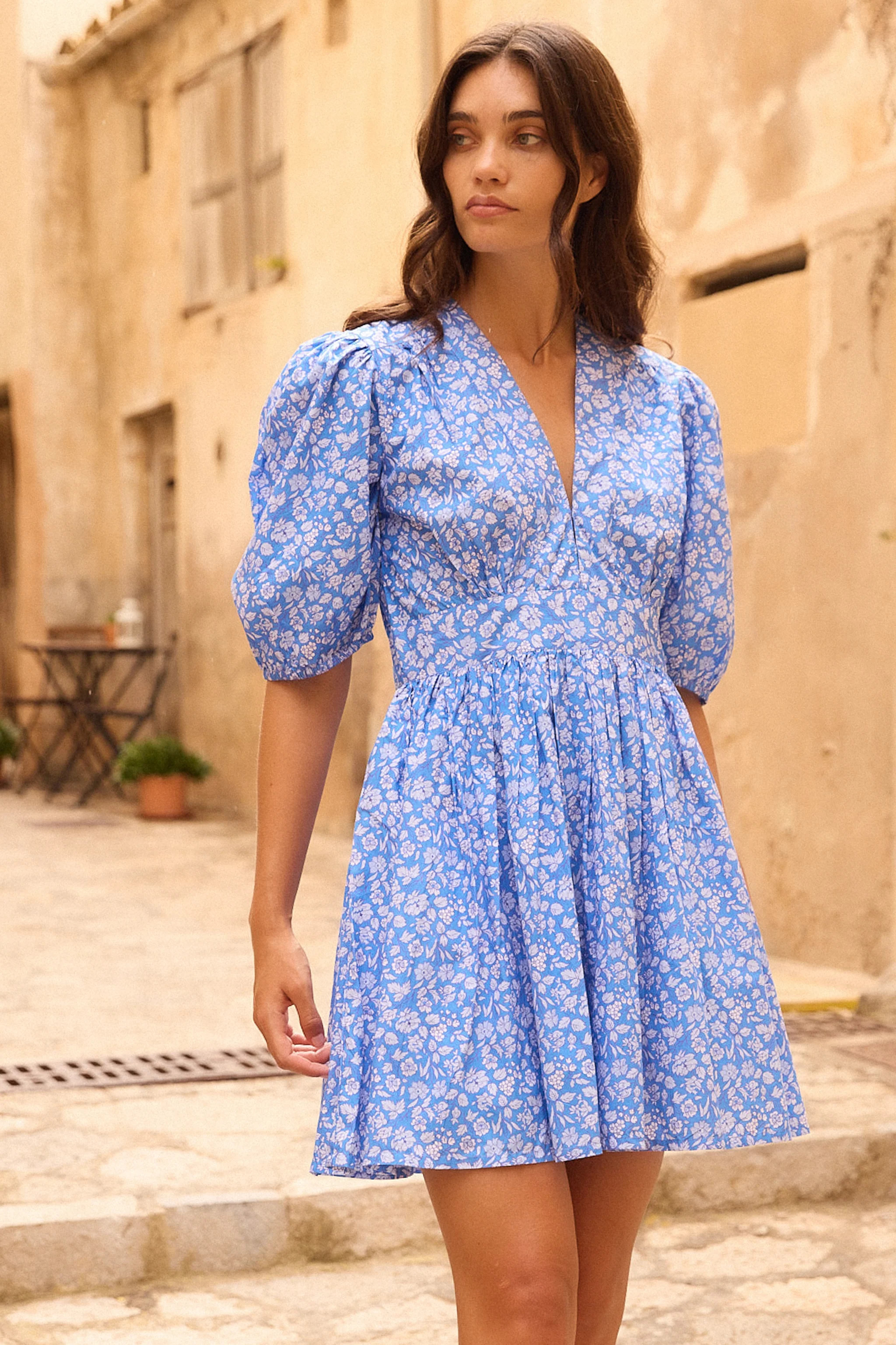 V-Neck Puff Mini- Ditsy Blue | Oliphant Design