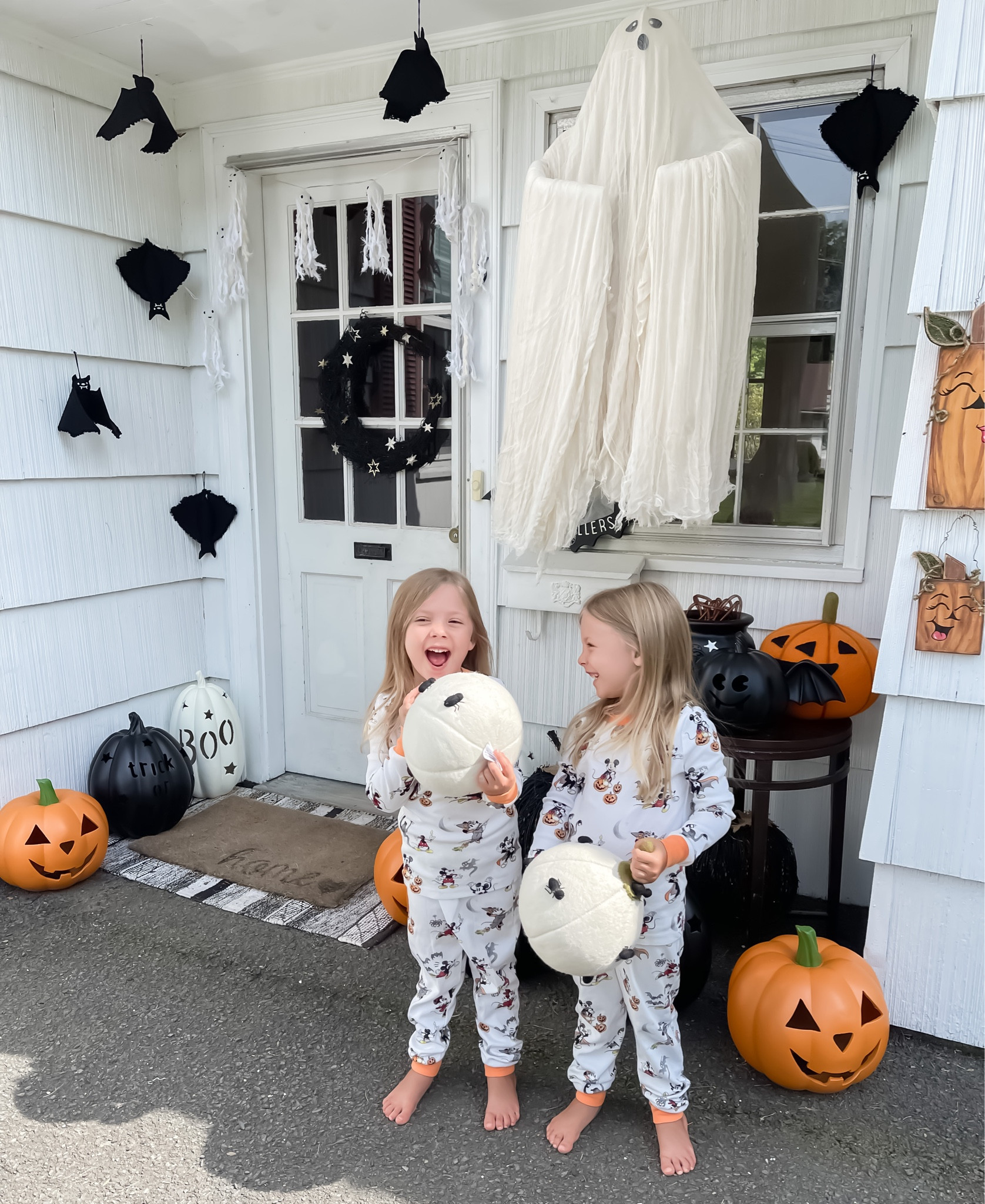 Halloween decor 

#LTKSeasonal #LTKkids #LTKHalloween