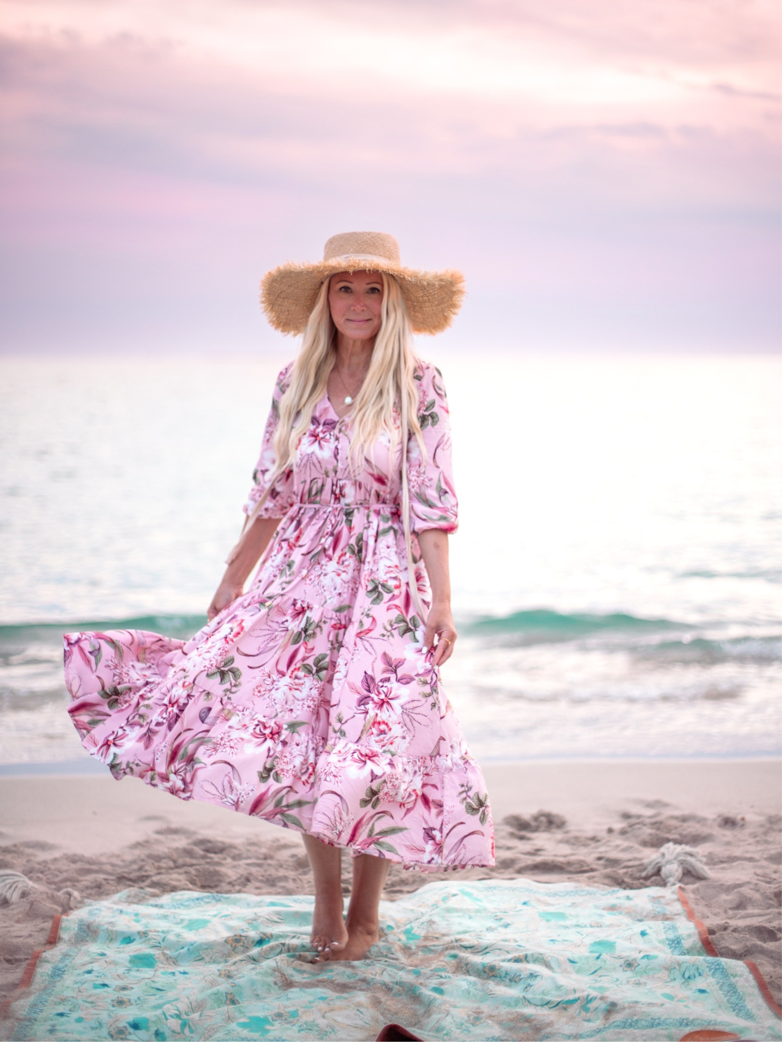 My favorite colour combo 💗🩵

#LTKaustralia #LTKfindsunder100 #LTKSeasonal