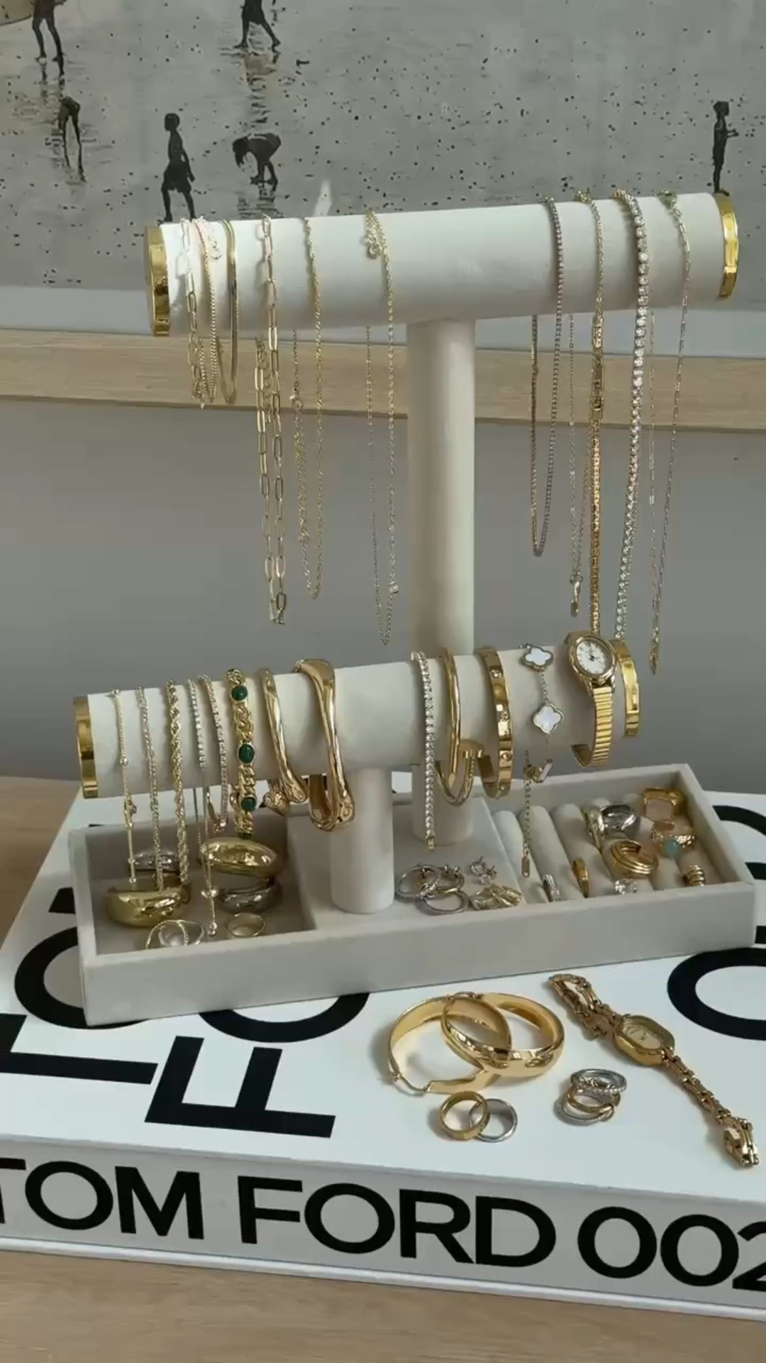 @amazon jewelry that looks expensive 🤩

#LTKFindsUnder50 #LTKSeasonal #LTKGiftGuide