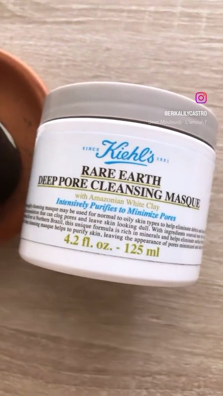 Clogged pores and blackheads can be super annoying. 

The Rare Earth Deep Pore Cleansing Masque from @kiehls has been a life saver with its amazing Amazonian White Clay which helps absorb excess oil and detoxify skin. Aloe is known to help soothe the skin which makes the masque feel so nice and cooling on my skin. I love how smooth it is to apply.

The perfect #Claycation for my face! 
#GiftedbyKiehls #KiehlsUS #claymask #claymasks #kiehls #kiehlsclaymask #kiehlsrareearthdeepporecleansingmasque #claymasque 

#LTKbeauty #LTKVideo #LTKGiftGuide