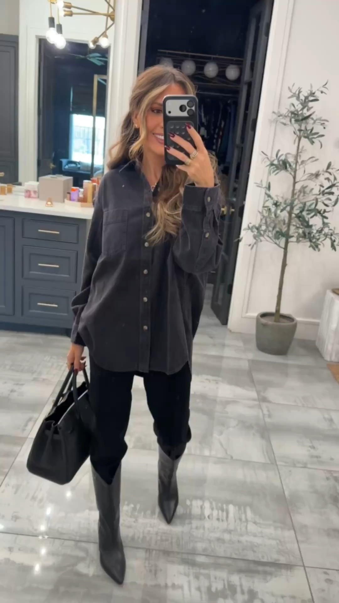 All black outfit! 

winter fashion, petite style, ootd, black denim, denim shirt, canadian tuxedo

#LTKgrwm