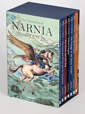 The Chronicles of Narnia Box Set: Full-Color Collector's Edition      Paperback – August 22, 20... | Amazon (US)