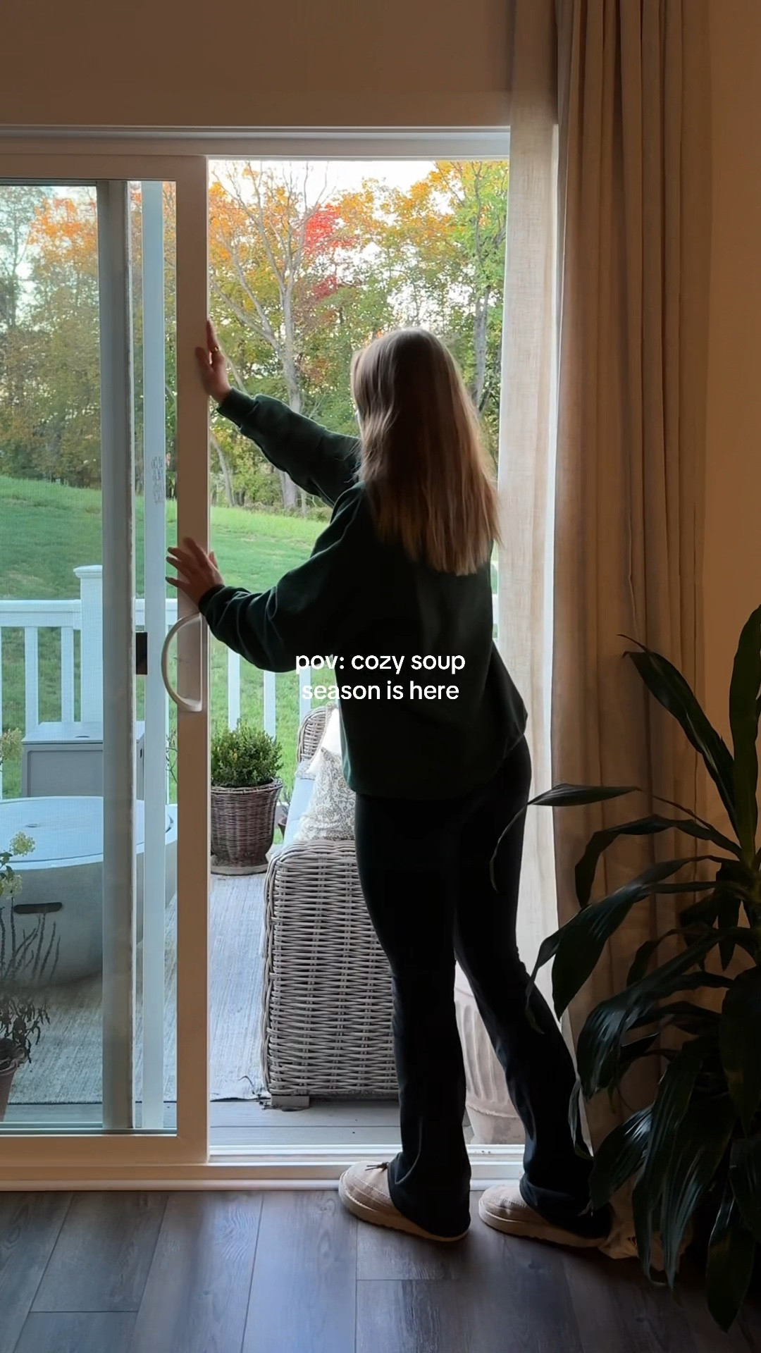 10/21/25 Making one of my favorite cozy fall soups tonight — perfect for gifting, hosting, or just a chilly fall evening in. Linking my cozy loungewear outfit, my Hexclad knife set, and my Cuisinart stainless steel soup pots that I use for every soup season staple 🤎



#LTKSeasonal #LTKHoliday #LTKHome