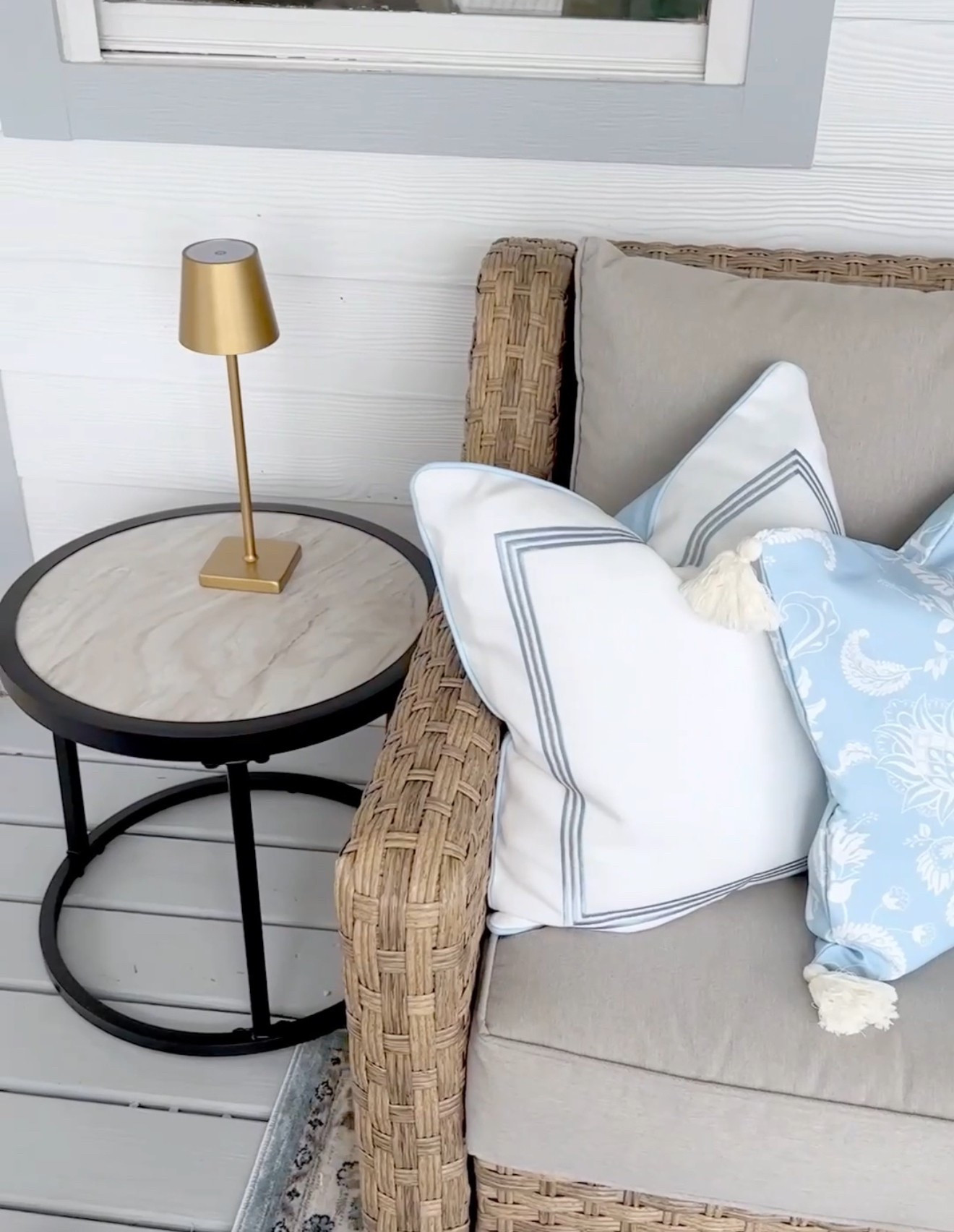 Spring patio decor // Amazon home finds 







Amazon patio 
Home decor 
Cordless lamp 
Outdoor pillows 
Outdoor furniture 
Coastal decor 
Amazon finds 
Spring decor

#LTKHome #LTKSaleAlert #LTKSeasonal