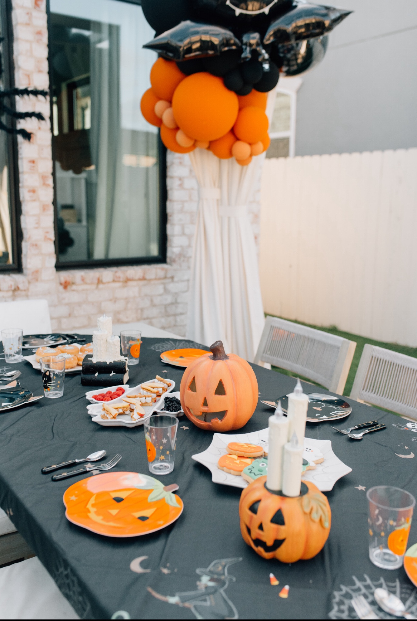 Pottery barn Halloween decor

#LTKHalloween #LTKStyleTip #LTKHoliday