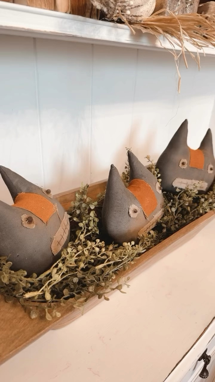 🧡🖤These cute primitive cats are on sale for a limited time.  3 for under $14.40. Such a great deal!!!🖤🧡 #halloween #halloweendecor #blackcat #primitivedecor 

#LTKSeasonal #LTKFallSale #LTKHome