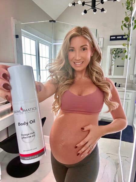 Skinomatics body oil hydrates and adds  elasticity giving skin a powerful defense against stretchmarks. Clinically Tested Certified x Vegan. Pregnancy oil for a happy and glowing mama! 

All natural ingredients include: 
🧴Organic Avocado Oil
🧴Organic Rosehip Oil
🧴Organic Argan Oil
🧴Organic Sacha Inchi Seed Oil
🧴Natural Coconut Oil
🧴Natural Sweet Almond Oil
🧴Natural Jojoba Seed Oil
🧴Natural Tamanu Oil

#LTKbump #LTKfit #LTKbeauty