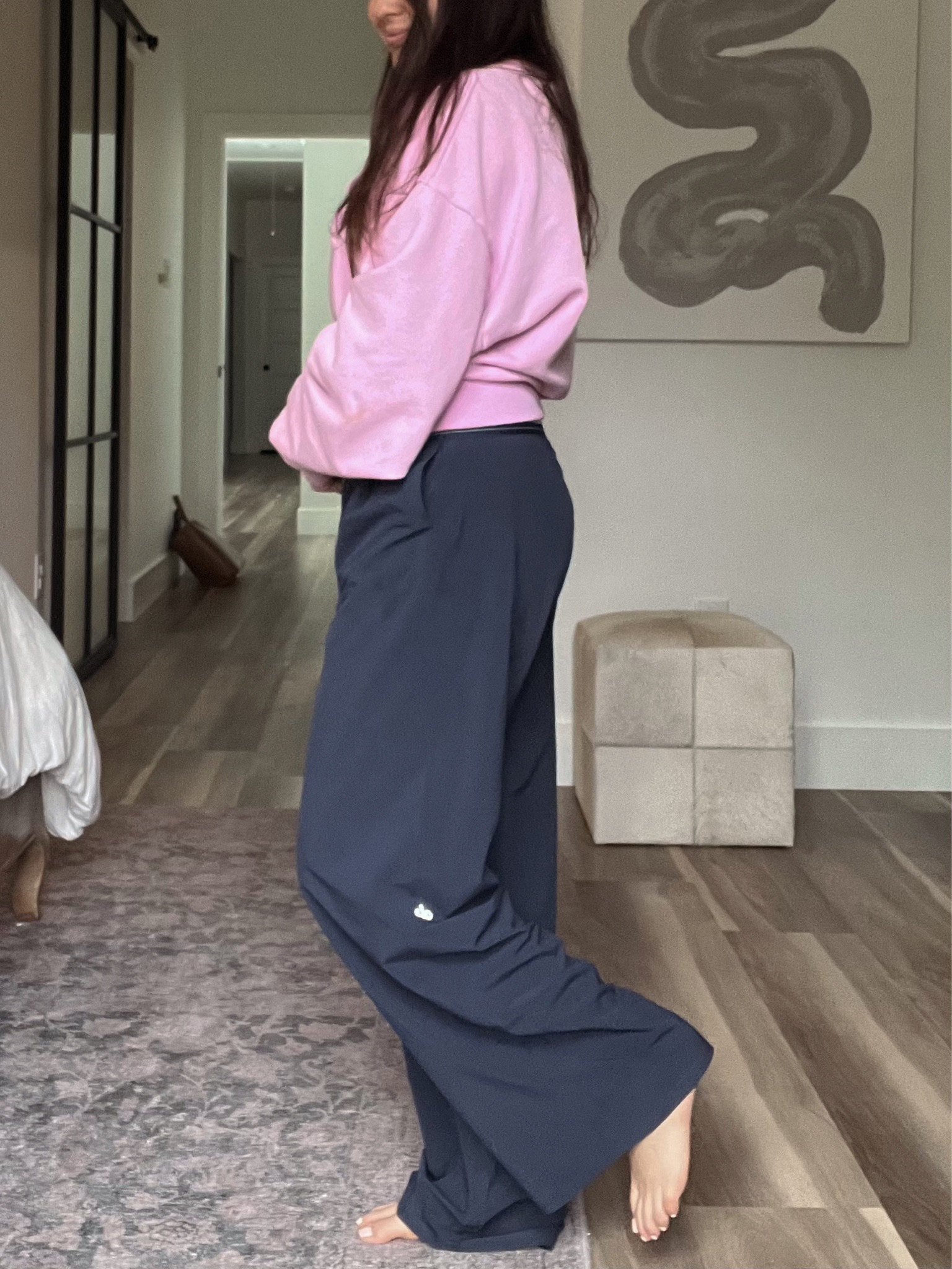 Obsessed with my new alo trousers and they are doing a 30% off sale right now! Perfect for a on the girl lady! 

Navy track pants, navy trousers, wide leg, elevated athleisure, 

#LTKActive