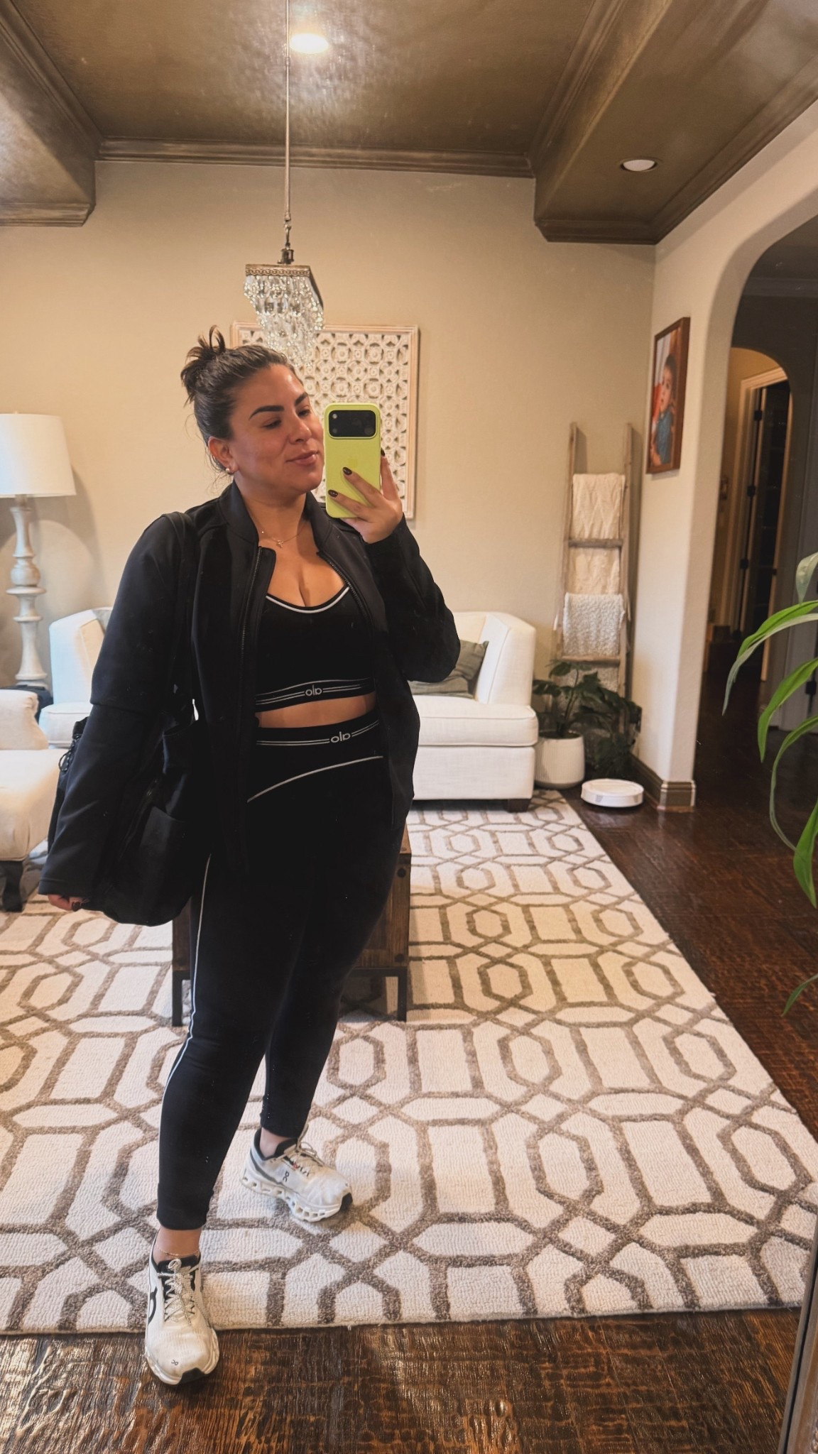 My entire gym outfit is 30% off. Best present to yourself. 😉🖤

#LTKmomlife #LTKGiftGuide #LTKHoliday