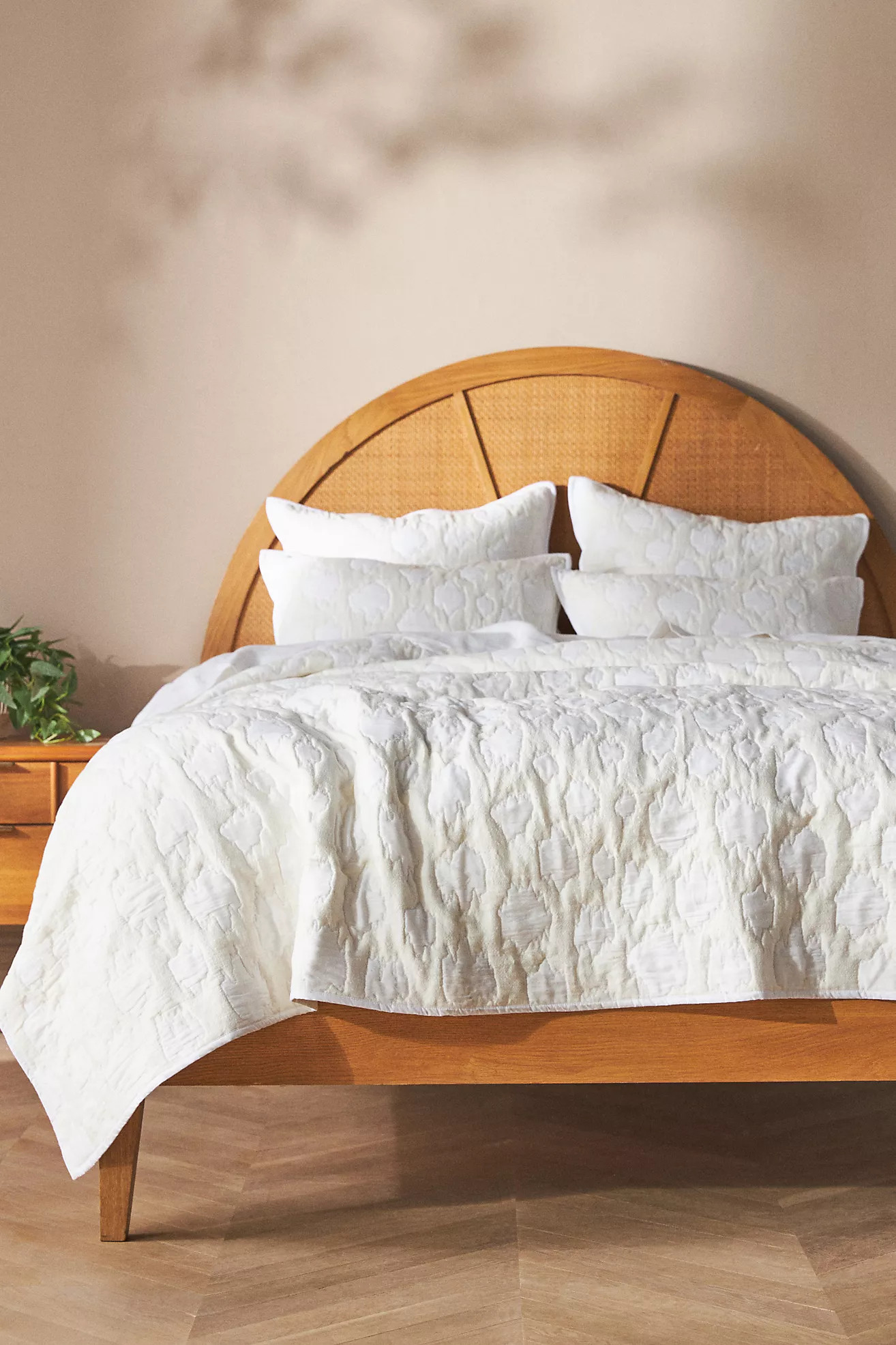 Amelia Matelassé Quilt | Anthropologie (US)