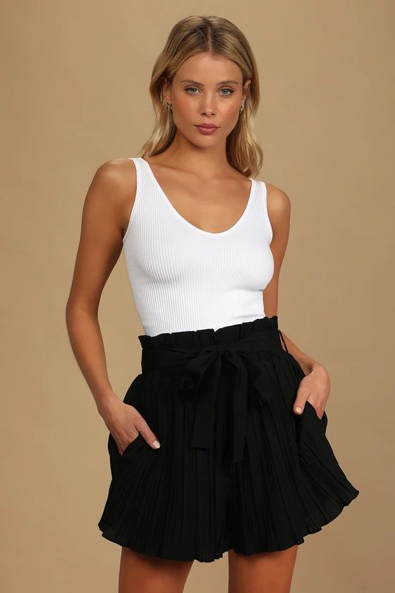 Pleat Yourself Black Pleated High-Waisted Paperbag Shorts | Lulus (US)