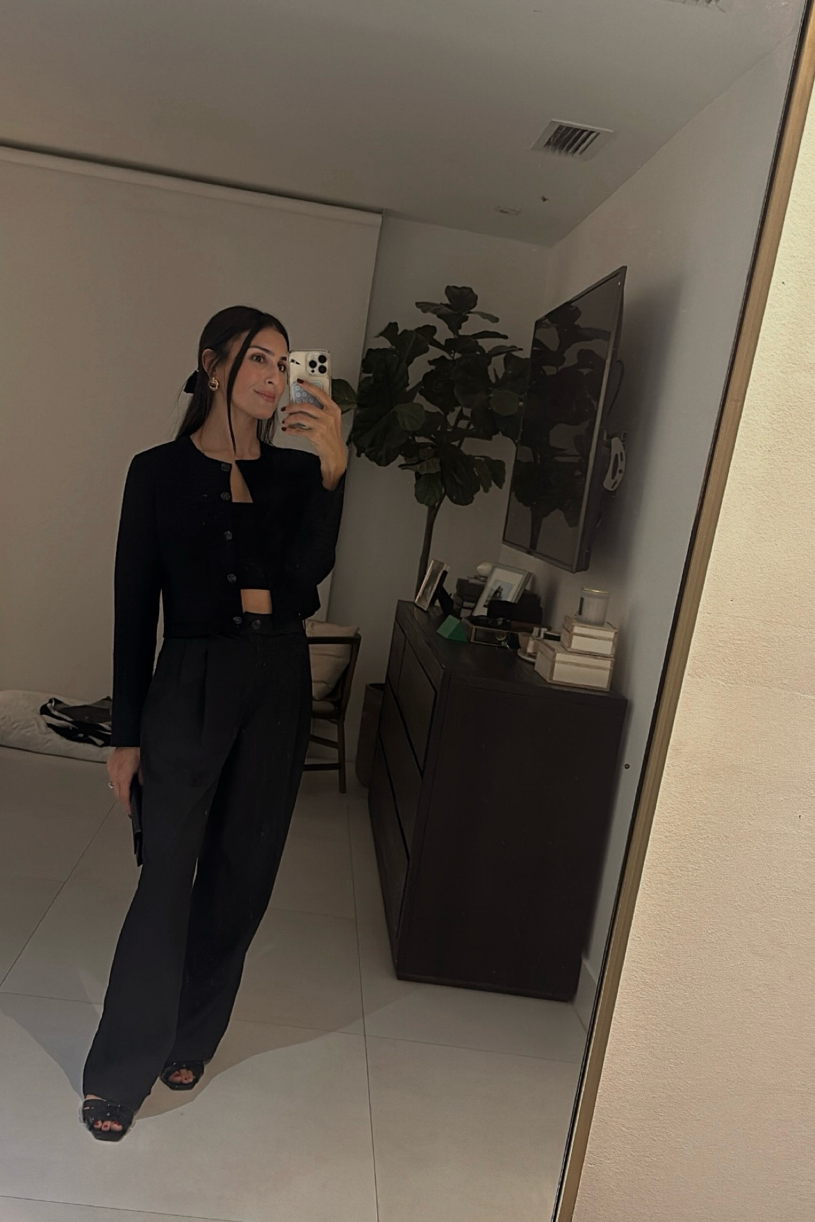 Dinner look - quiet luxury Aritzia, Zara, Chanel, yak, Jcrew, Heaven mayhem 

#LTKGiftGuide #LTKHoliday #LTKCyberWeek