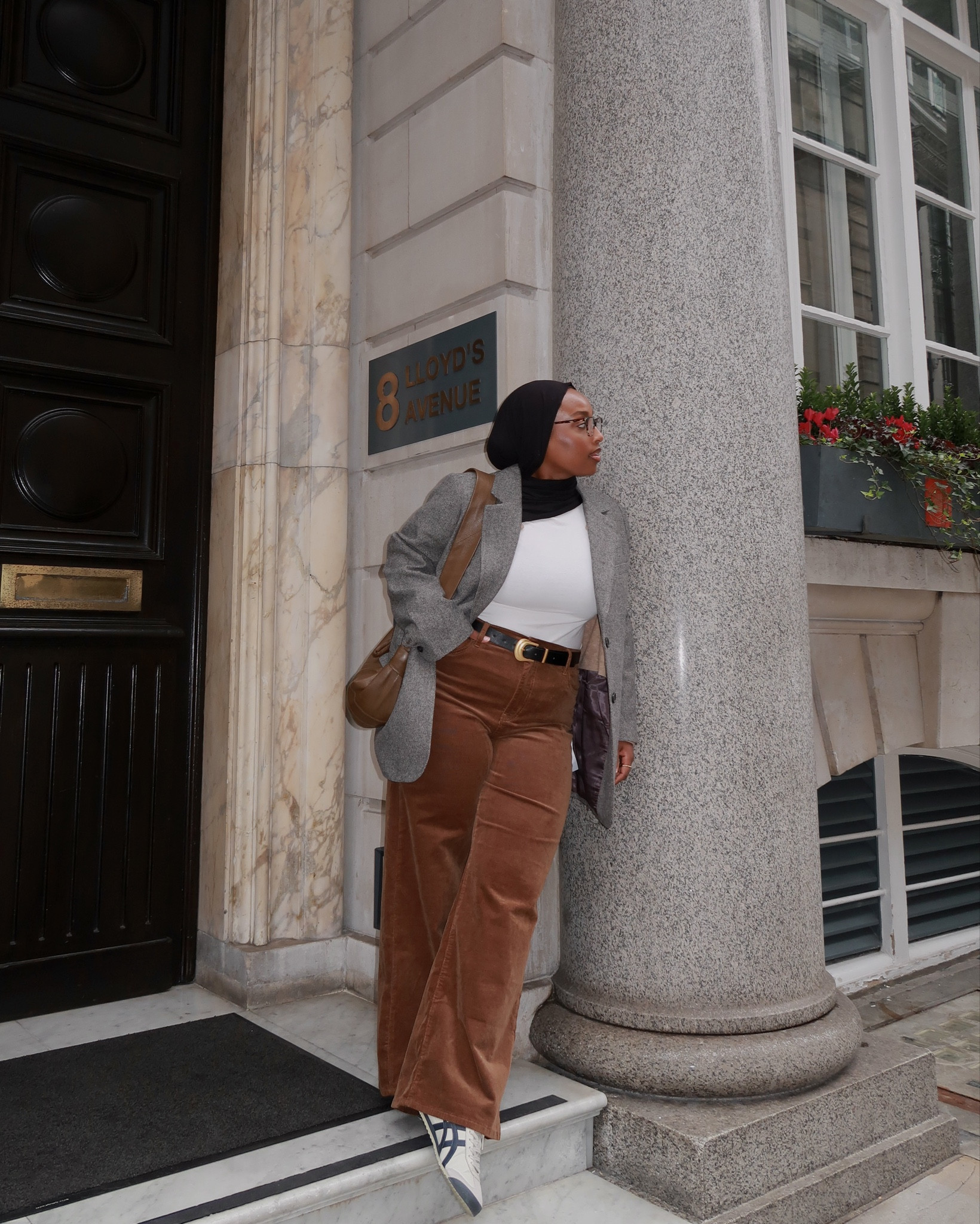 Fall in London 🍂🍁 Bought some corduroy pants recently and I love how they scream fall! These are such a good find for curves too!

#LTKWorkwear #LTKStyleTip #LTKMidsize