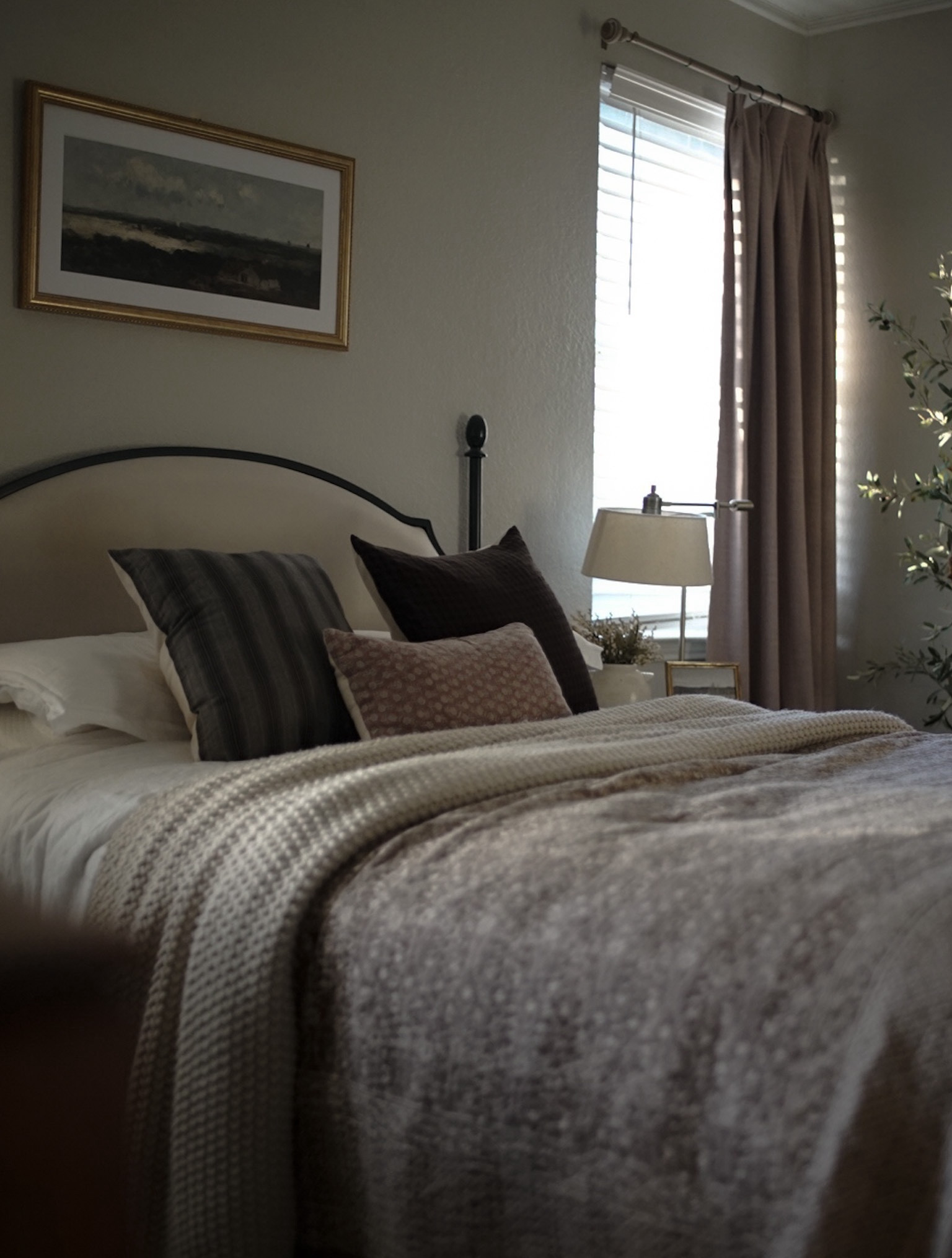 Vintage modern bedroom, budget bedroom, primary bedroom, cottage core aesthetic, cottage bedroom, vintage style home, 

#LTKhome #LTKfindsunder100