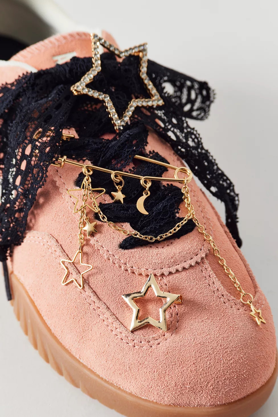 Shoelace Charms Set | Urban Outfitters (US and RoW)