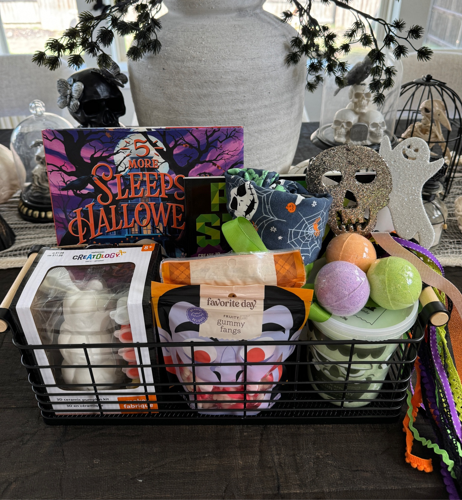 Kid’s Halloween basket ideas

Halloween gifts, Halloween books, Halloween toys, toddler Halloween, cute Halloween, Halloween activities 

#LTKSeasonal #LTKKids #LTKFamily