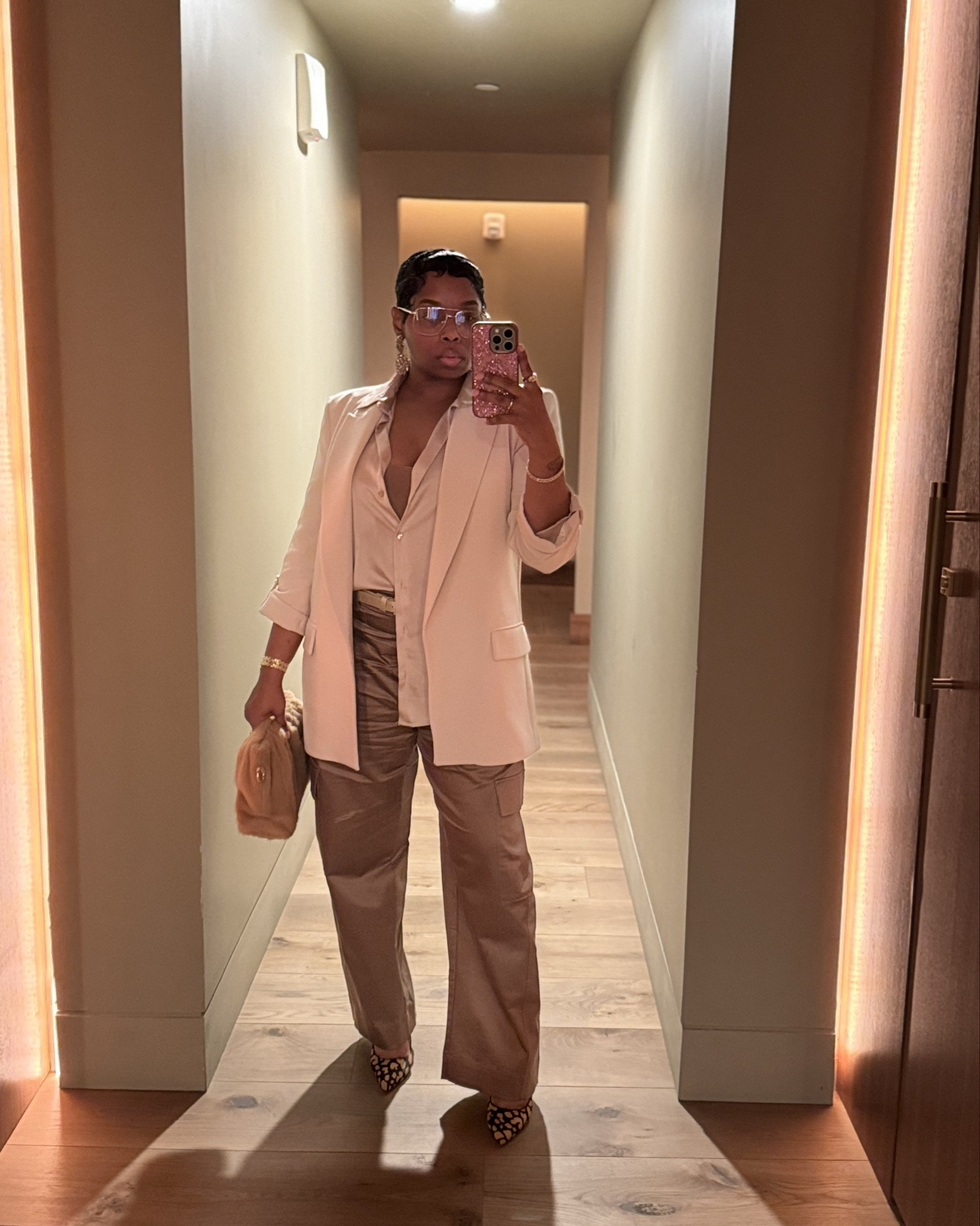 Doing modesty well. 😏😉

#mosestyera #35+style #zara #oldnavy 