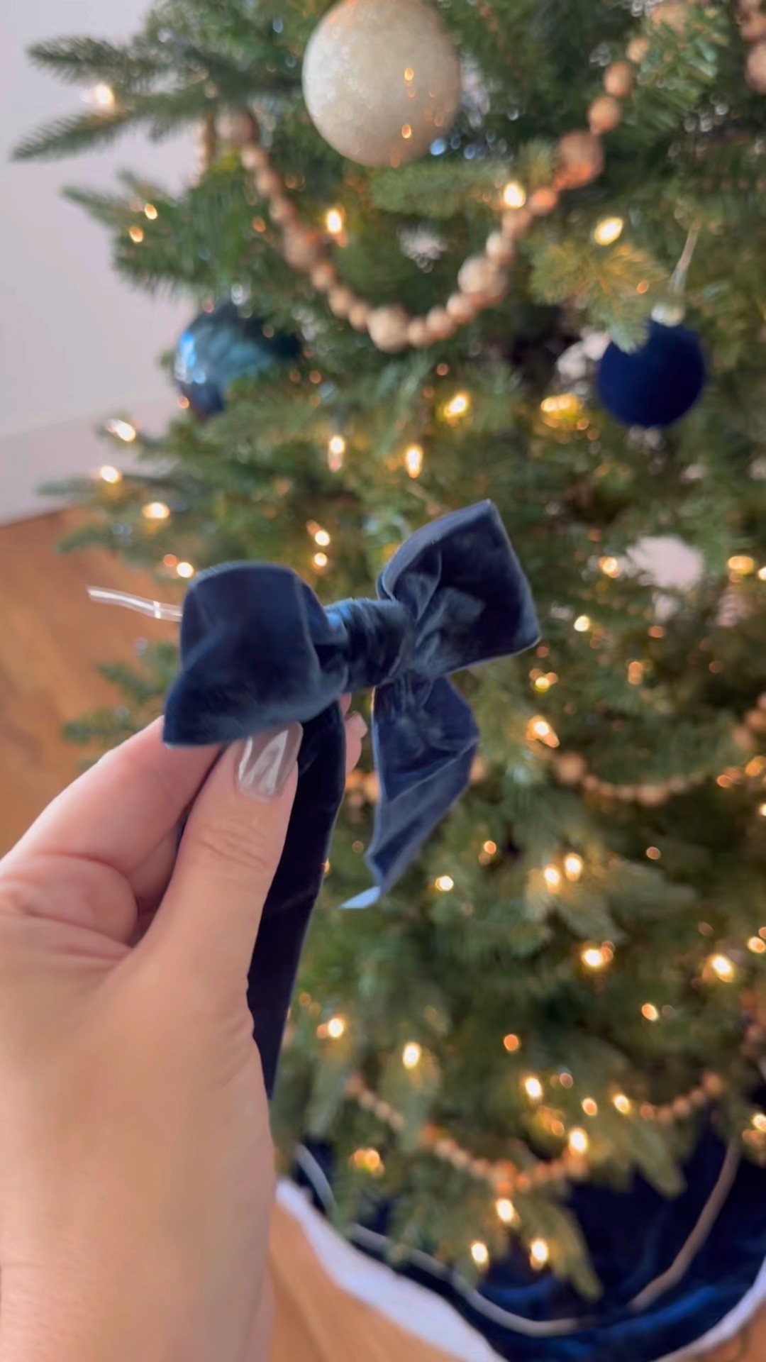 Navy Christmas Tree decor from Amazon and the most beautiful gold beaded garland from Target 🎄

Christmas bows | Christmas tree skirt | Christmas ornaments | Christmas garlandd



#LTKFindsUnder50 #LTKHome #LTKHoliday