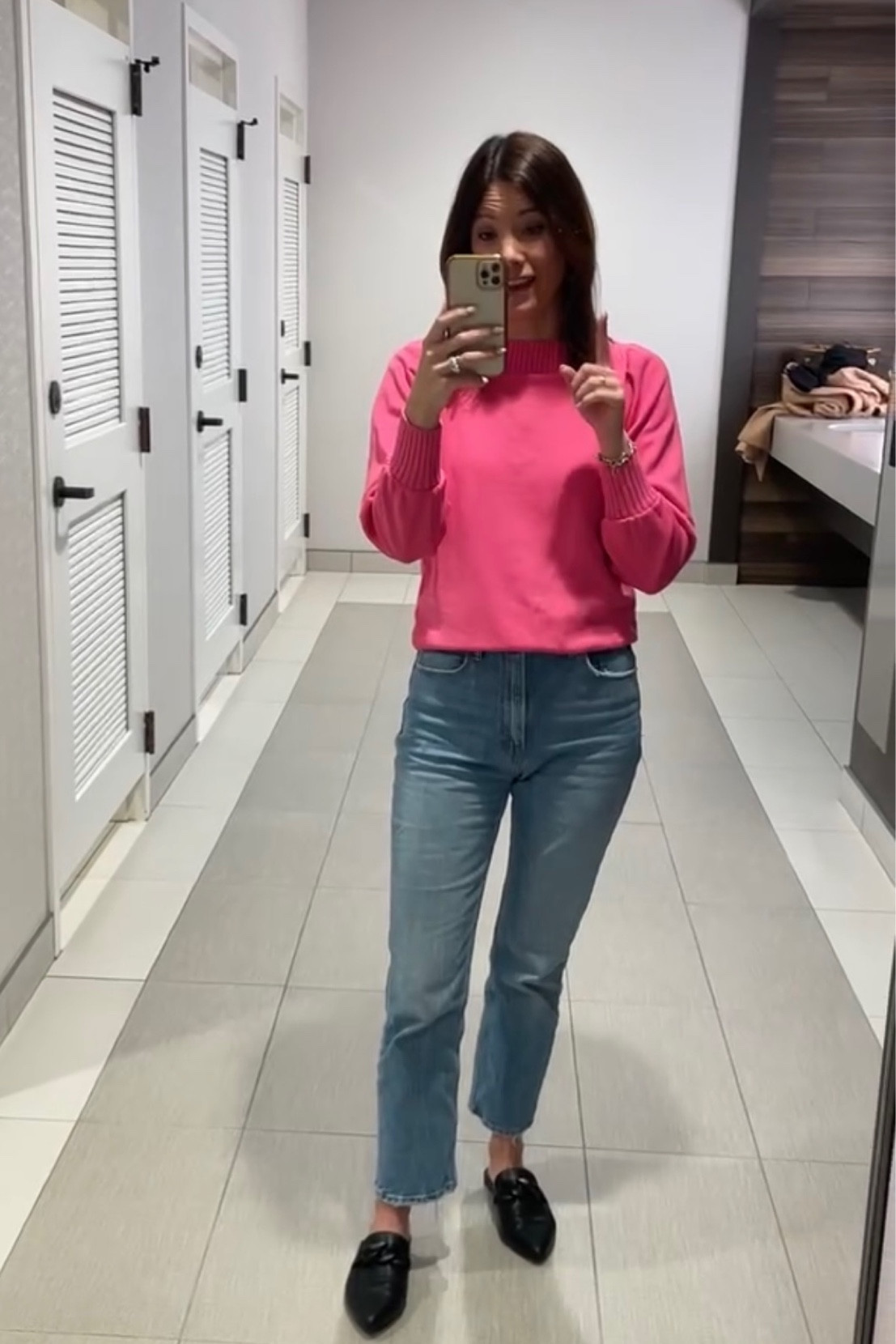 Needed to brighten up this dreary Friday. Abercrombie s having a 25% off sale on all jeans! They’re some of my favorite styles 💖

Use code DENIMAF at checkout 

Abercrombie, Abercrombie sale, denim, jeans, sale clothes, sweater, denim sale, straight leg jeans, workwear, millennial style 

#LTKsalealert #LTKworkwear #LTKstyletip