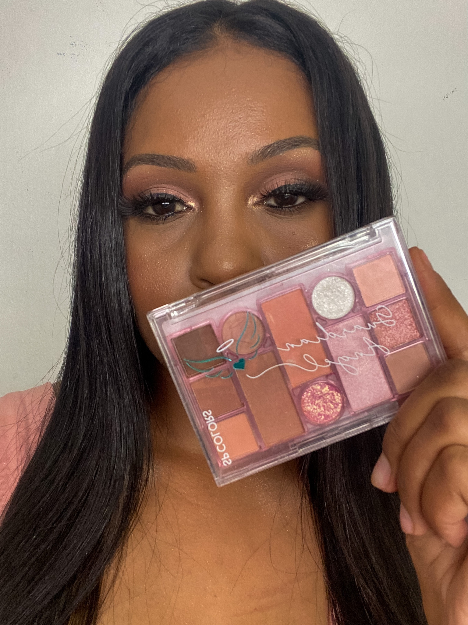 Uma pelta com cores coringa para várias combinação de maquiagem para as festas de final de ano 🩷

#NatalLTK #LTKGift

#LTKsalealert #LTKhome #LTKbrasil