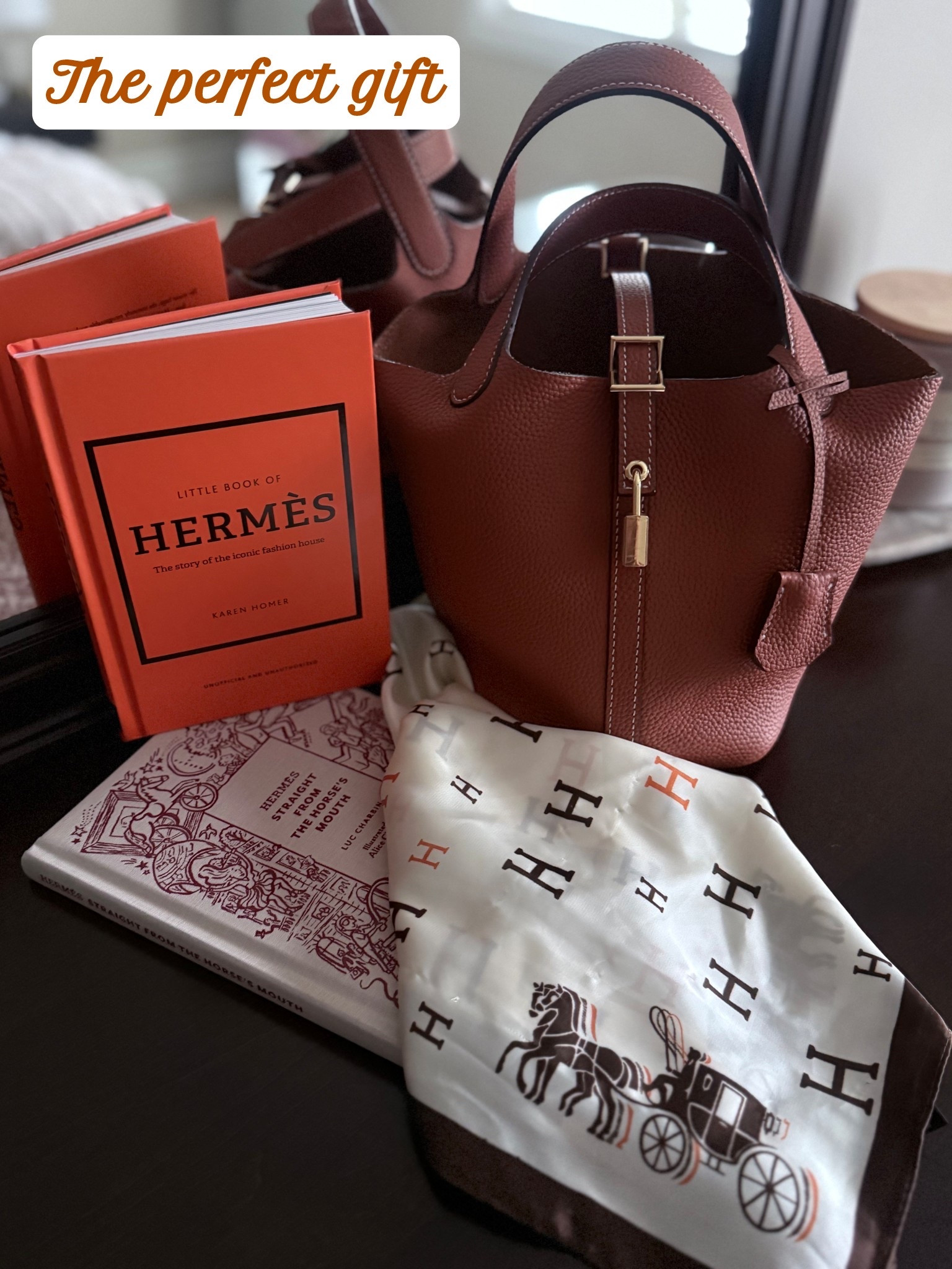 The perfect everyday bag! Such a great affordable alternative to the Hermes Picotin! 

#LTKGiftGuide