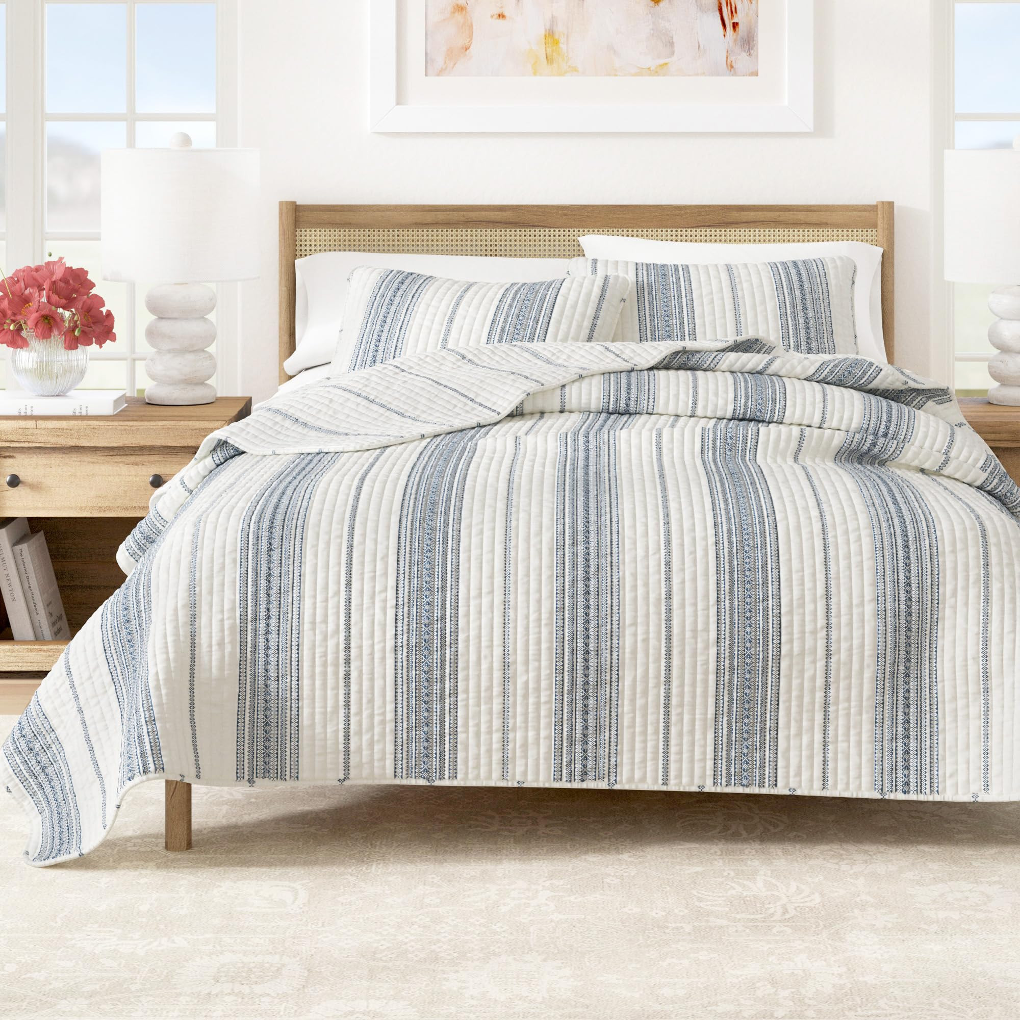 Great Bay Home Striped Quilt Set - 3-Piece Full/Queen Size Farmhouse Bedding Set - Lightweight, All-Season, Reversible Bedspread (White/Navy) | Amazon (US)