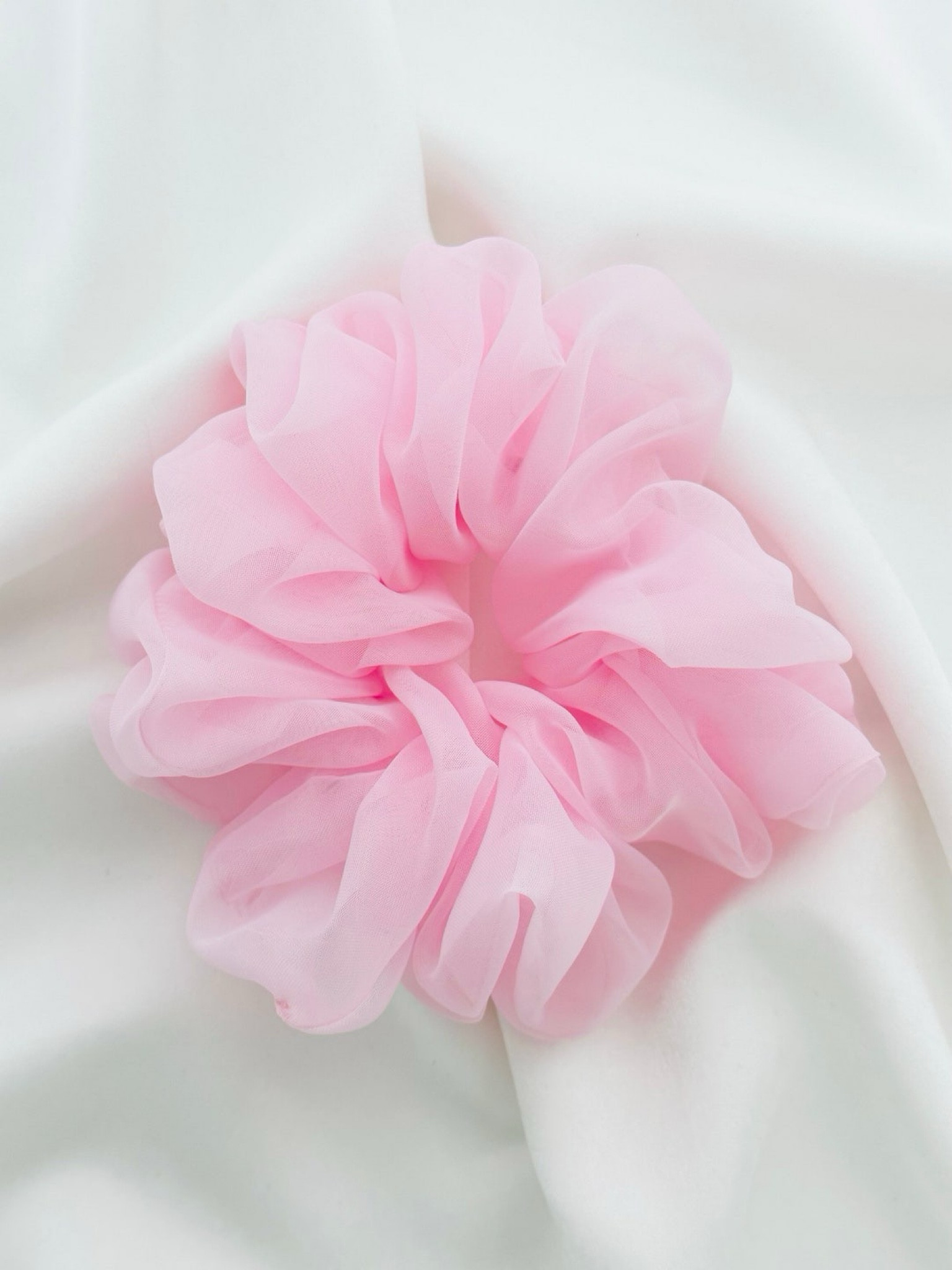 Oversized pink scrunchie

#LTKsummer #LTKstyletip #LTKfestival