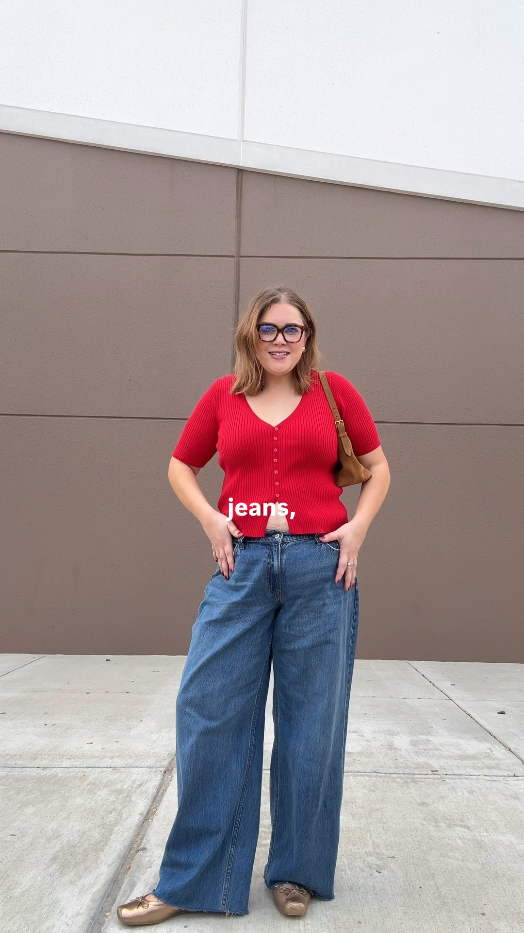 Midsize fall outfit wearing large in short sleeve sweater and 32 in jeans

#LTKMidsize #LTKootd #LTKgrwm