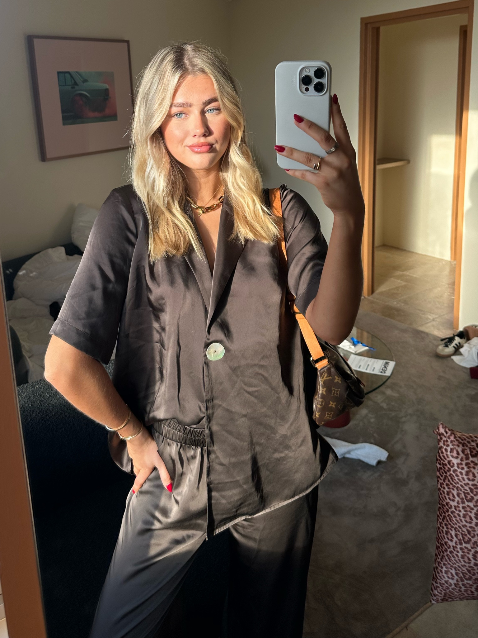 Outfit linked! I wear an 8 shirt and 10 pants xx 