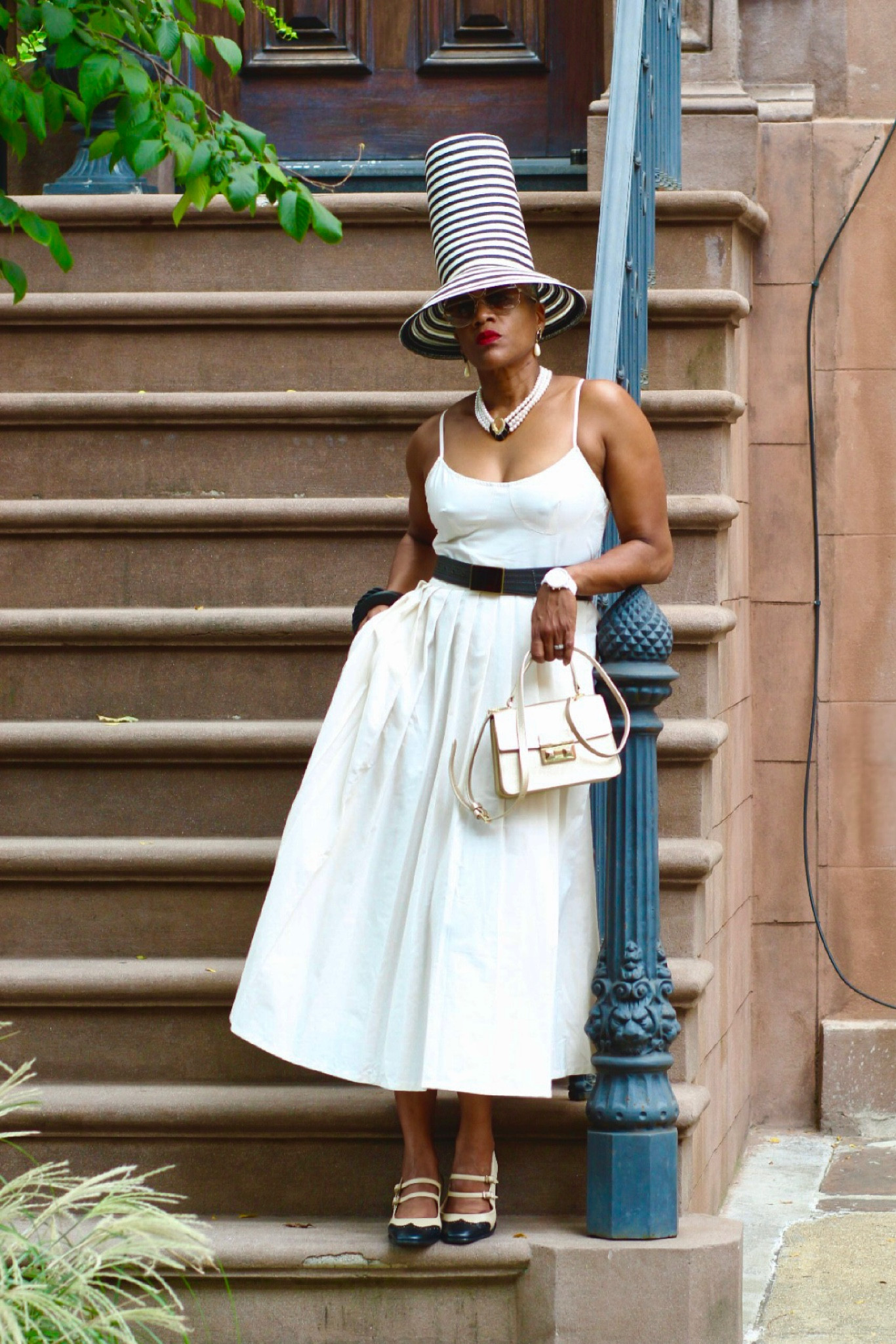 Modern vintage lady vibes.