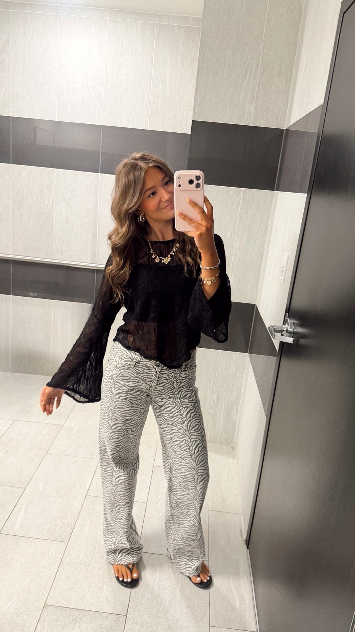 my new favorite zebra jeans!! 🦓🎱🖤

#LTKdayinmylife #LTKgrwm #LTKootd