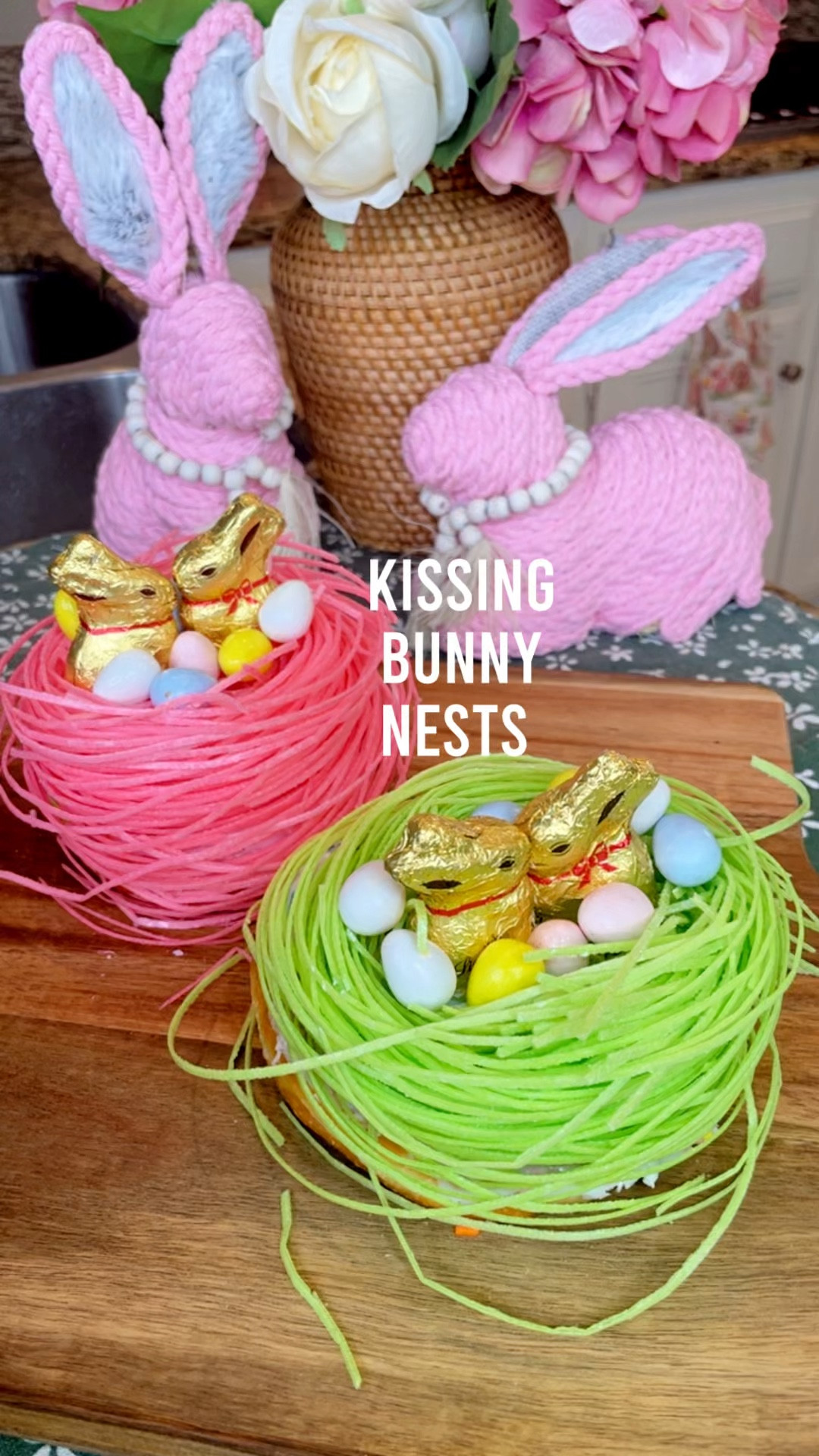 The cutest KISSING BUNNY nests! 
Easy to make & colorful to share 