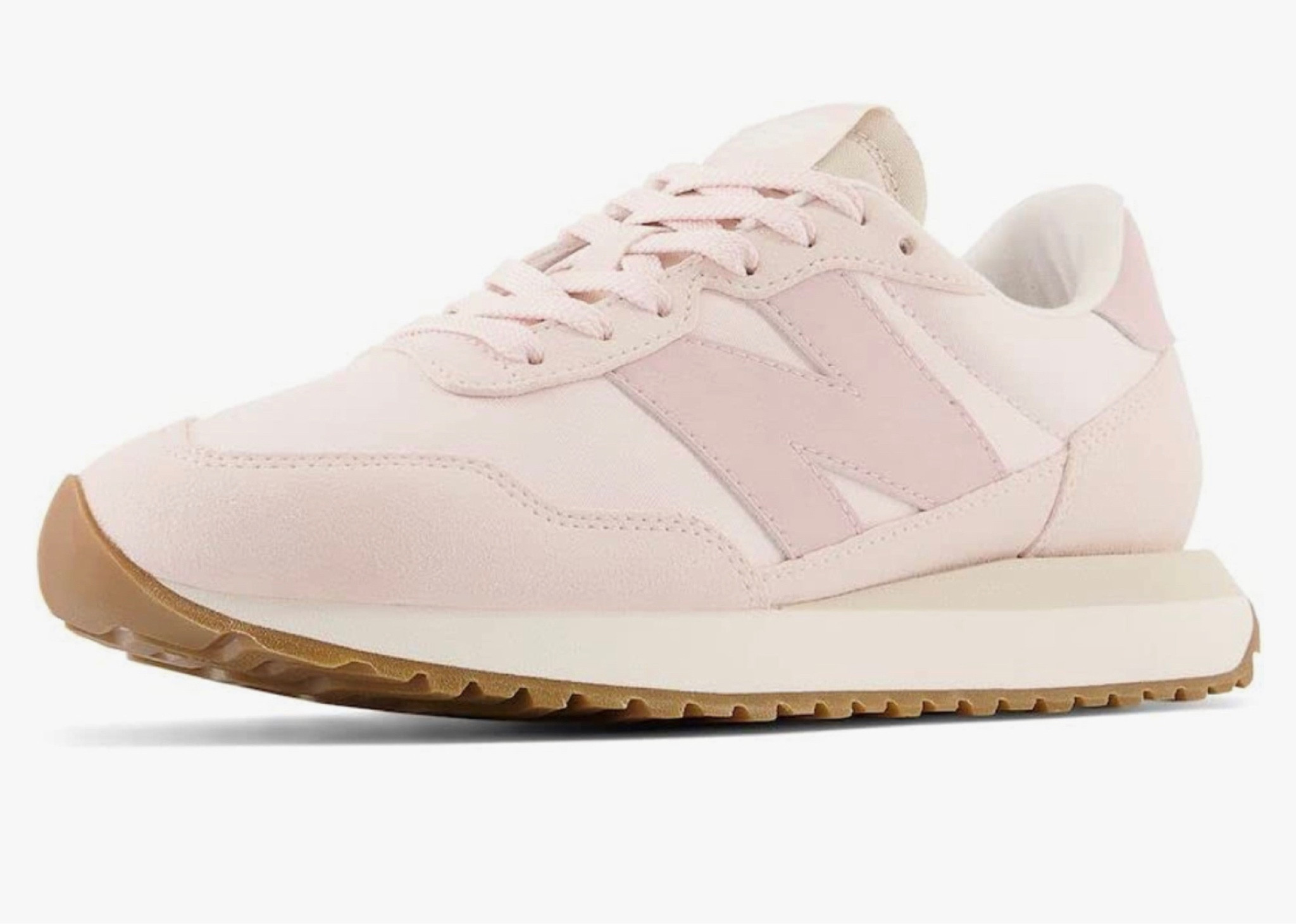 Pink new balance sneakers 


#LTKshoecrush #LTKunder100