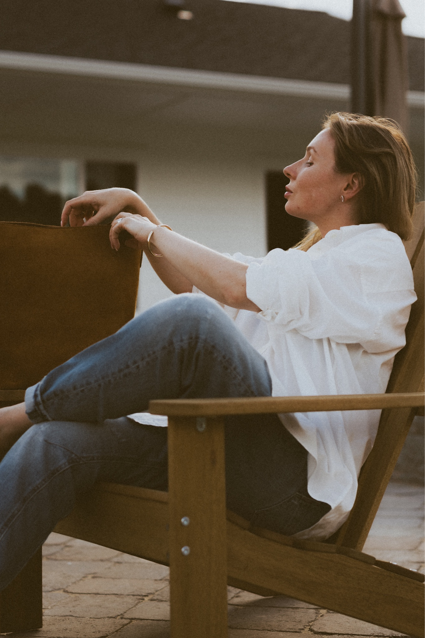 Can’t tell you enough how gorgeous this white Oxford button down from Gant is! I ordered 2 bc it’s so comfortable, high quality and timeless. 
Best part: it’s on sale right now. 
Shoes: Paul green loafers.
Bag: Madewell essential bucket tote in suede
Jeans: G Star raw jeans. 
Jewelry: Ross Simons & Mejuri. 

#LTKSeasonal #LTKSaleAlert #LTKFallSale