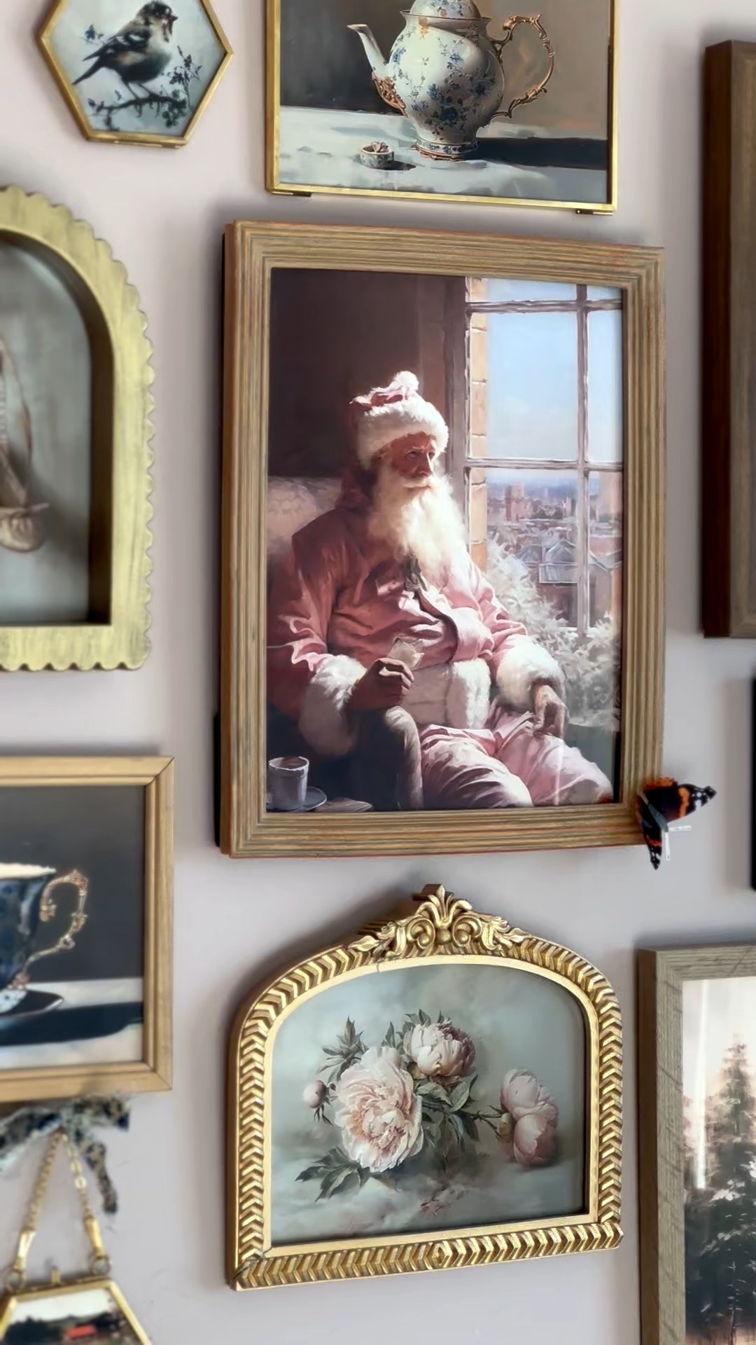 Ember’s Bedroom Christmas prints! Who doesn’t love a pink Santa! 