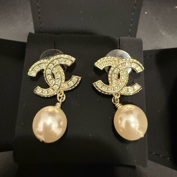 CHANEL Gold and Cream Pearl Earrings | Poshmark