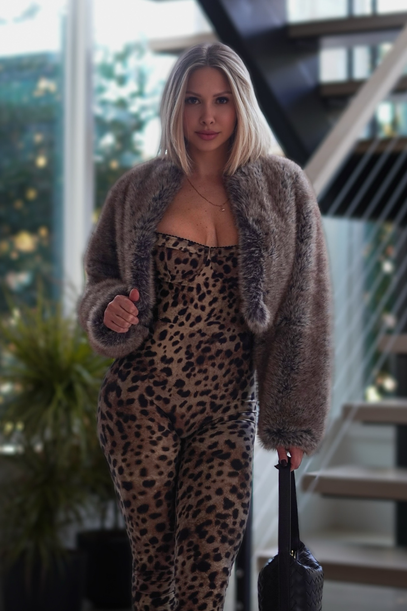 A little bit of leopard love ❤️

#skims #leopard #furcoat #bottegaveneta #catsuit 

#LTKHoliday #LTKSeasonal #LTKParties